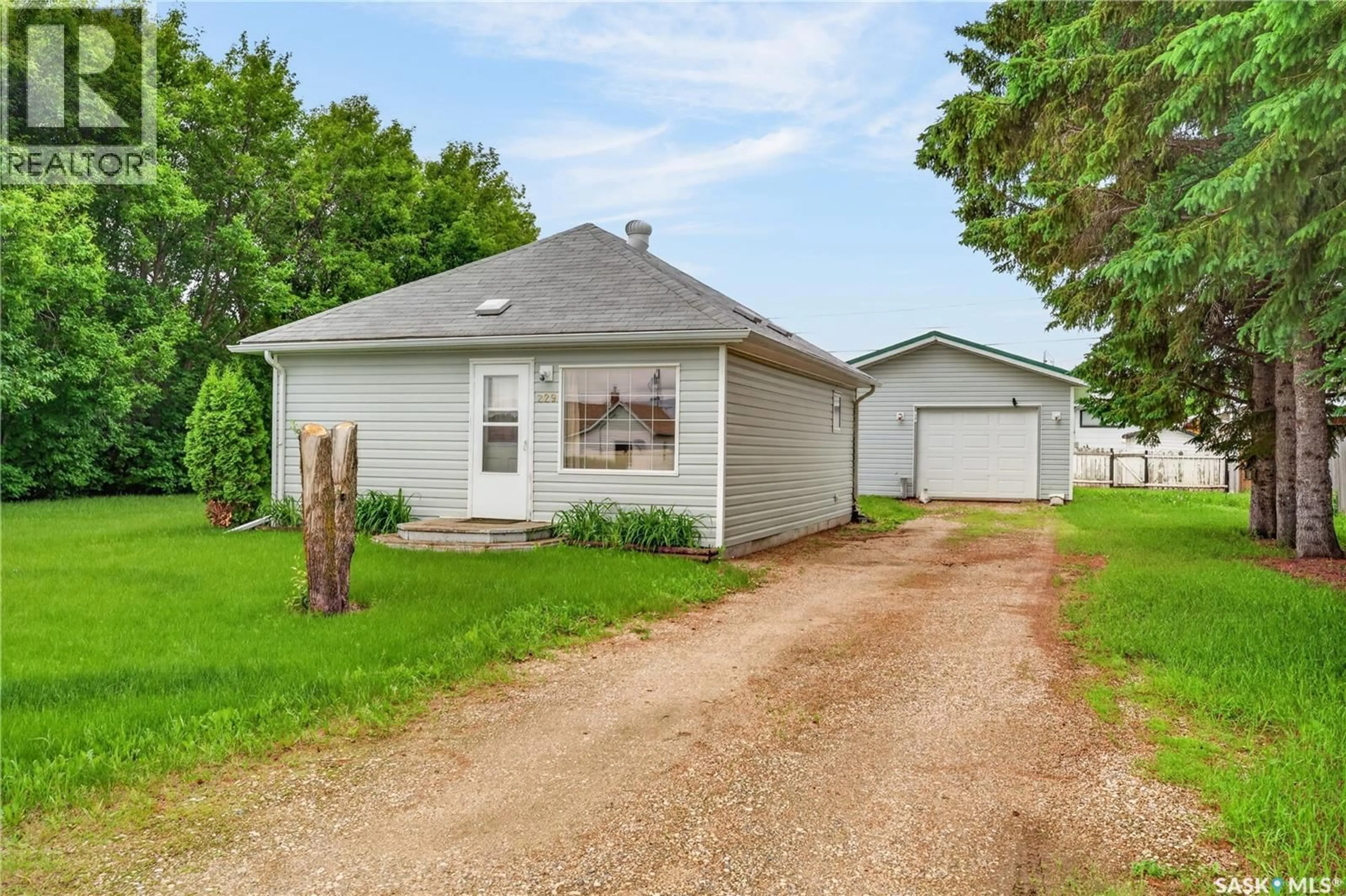 Shed for 229 LENDRUM STREET, Melfort Saskatchewan S0E1A0