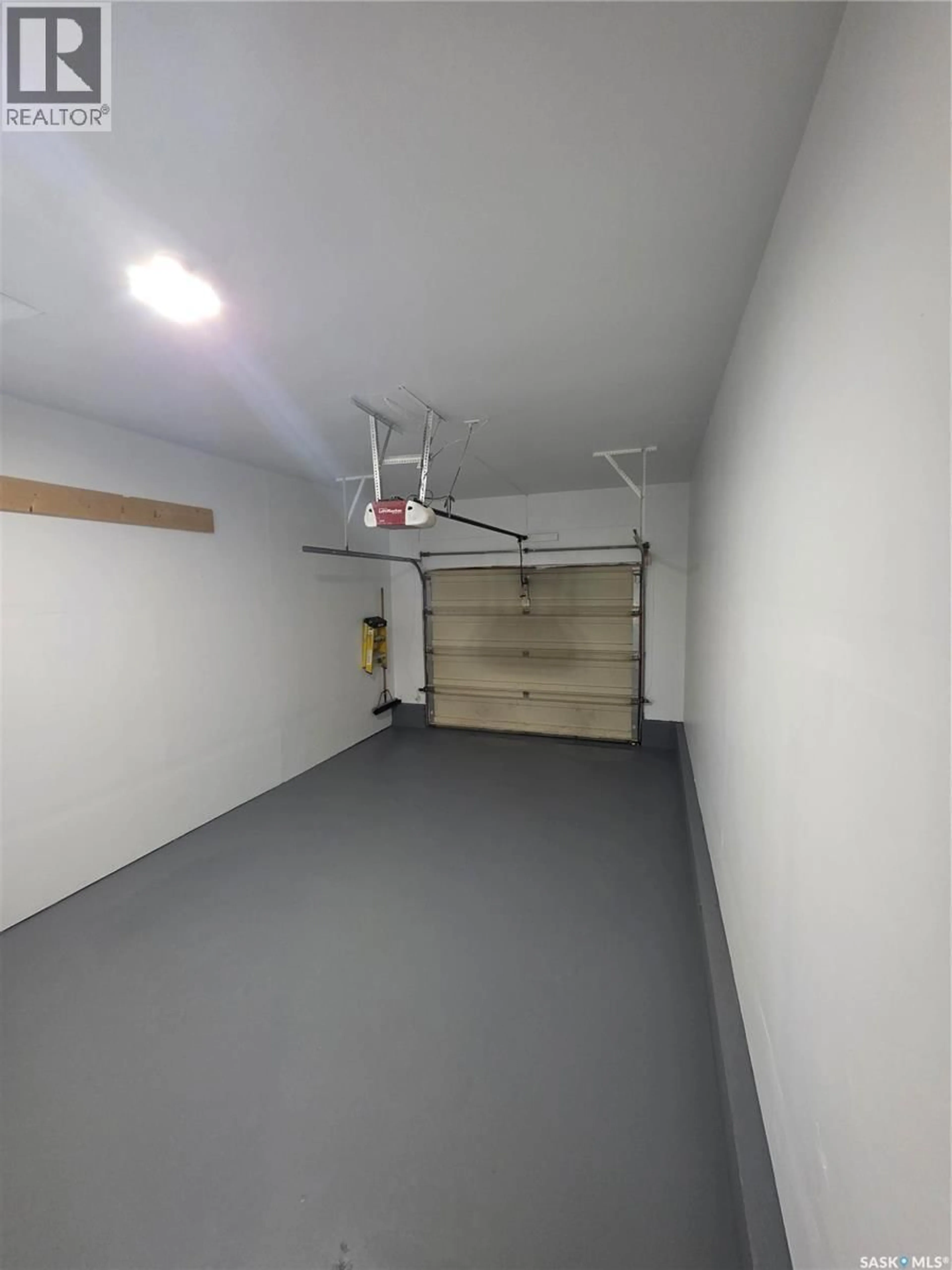 Indoor garage for B - 1159 TAISEY CRESCENT, Estevan Saskatchewan S4A2S8