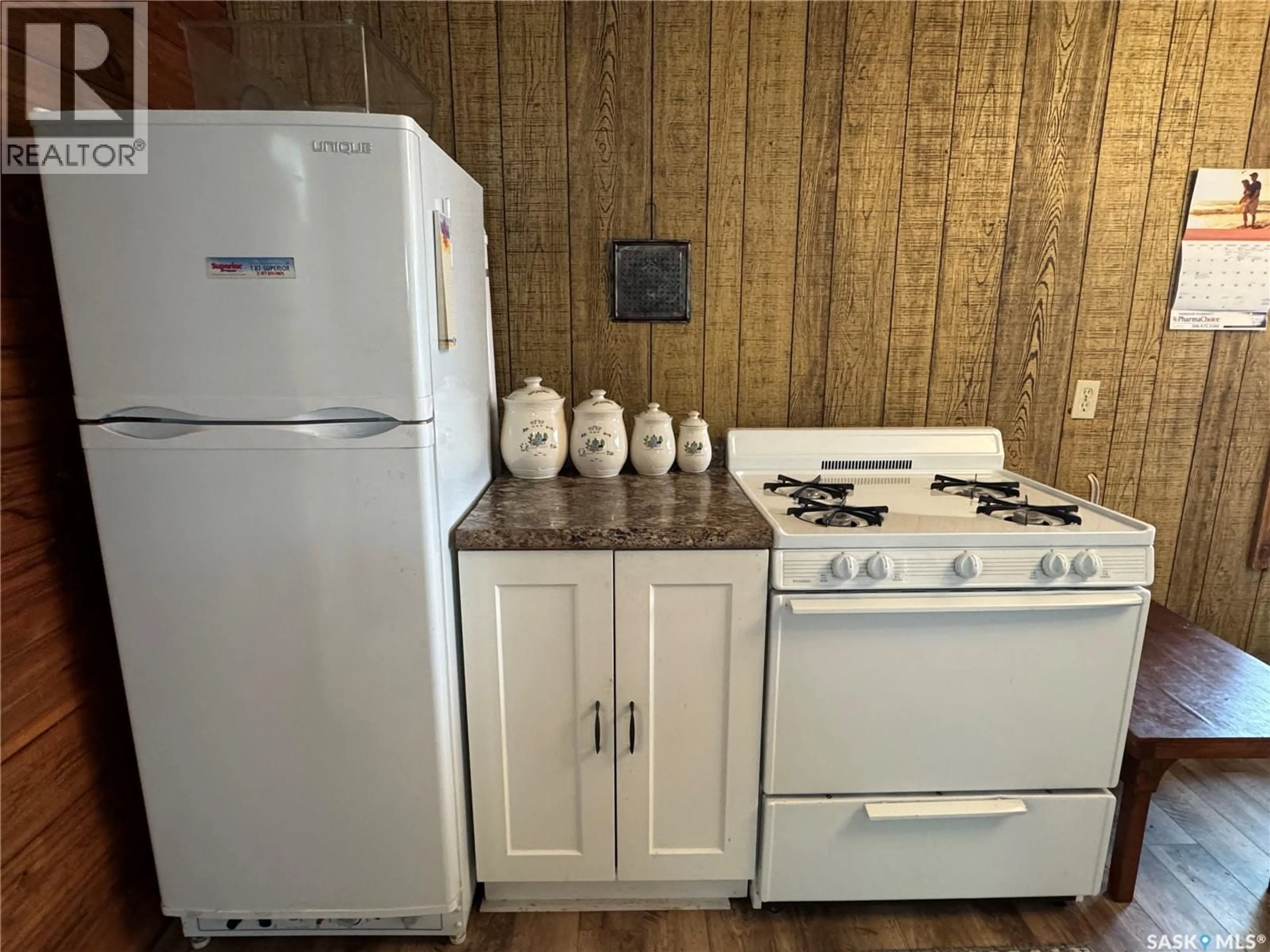 Standard kitchen, unknown for LAC LA RONGE CABIN NEAR POTATO POINT, Northern Admin District Saskatchewan S0J1L0
