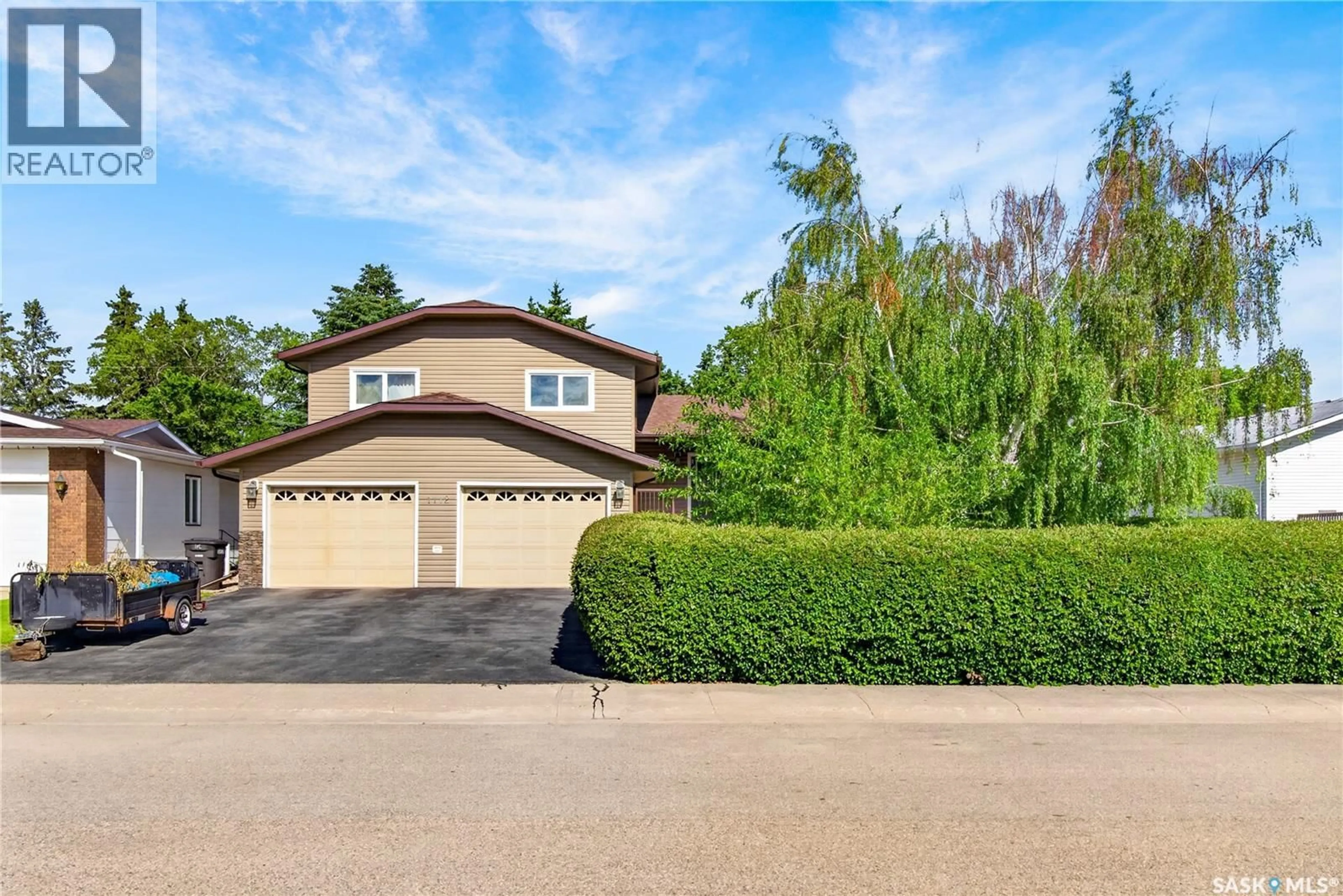 A pic from outside/outdoor area/front of a property/back of a property/a pic from drone, street for 1112 11TH STREET, Humboldt Saskatchewan S0K2A0