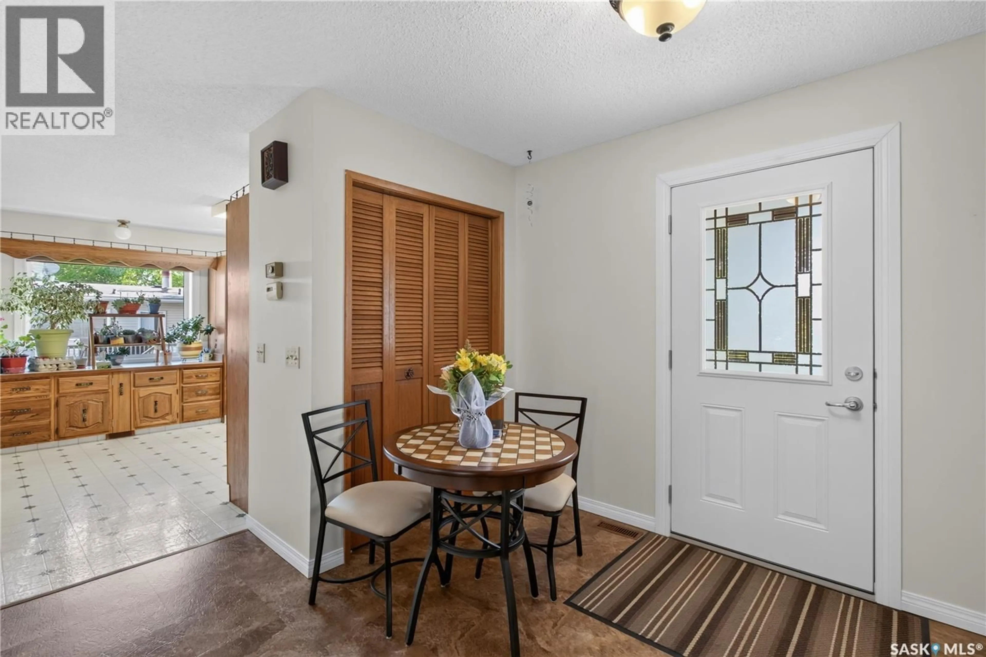 Indoor entryway for 1112 11TH STREET, Humboldt Saskatchewan S0K2A0