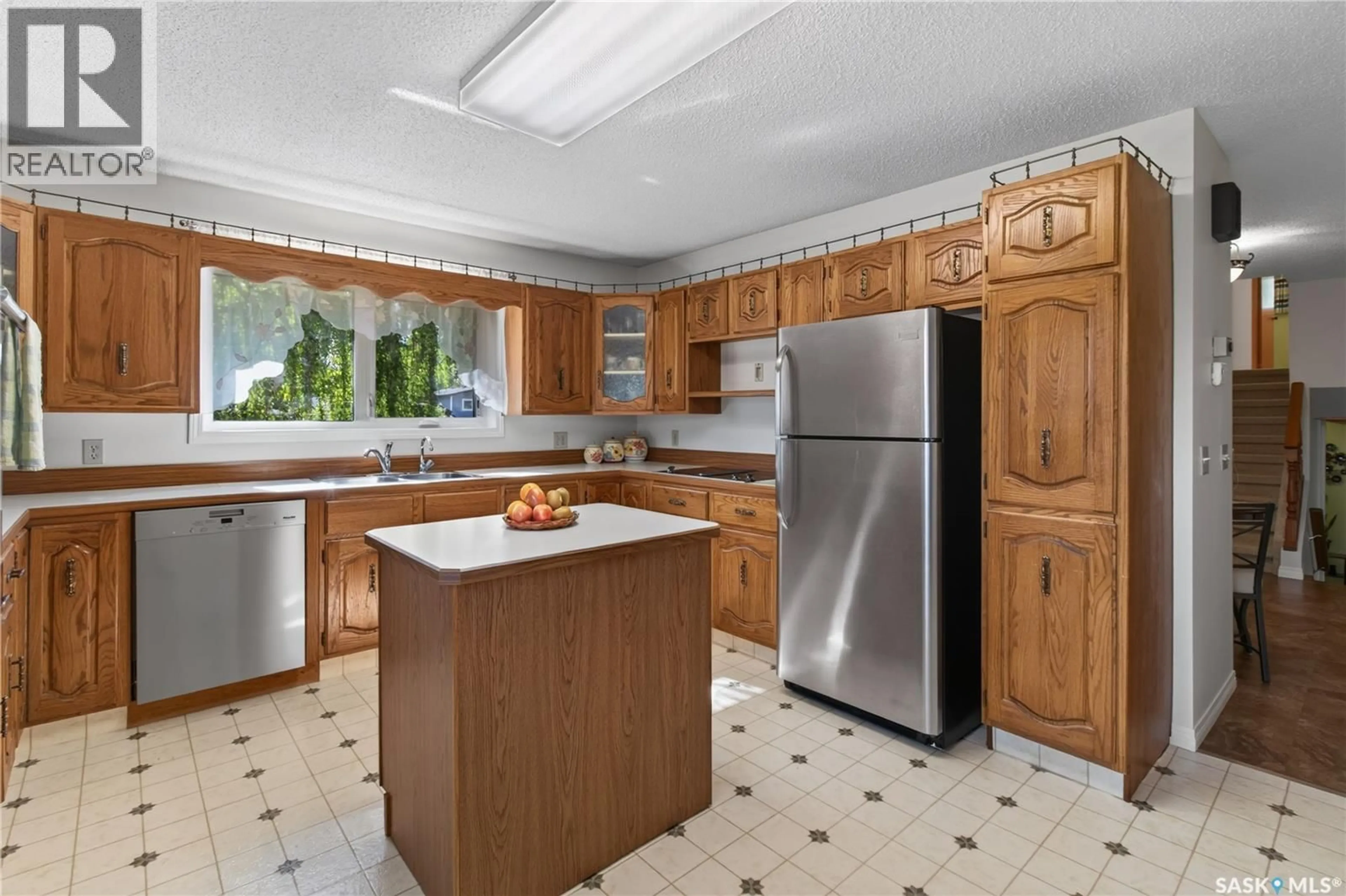 Standard kitchen, ceramic/tile floor for 1112 11TH STREET, Humboldt Saskatchewan S0K2A0