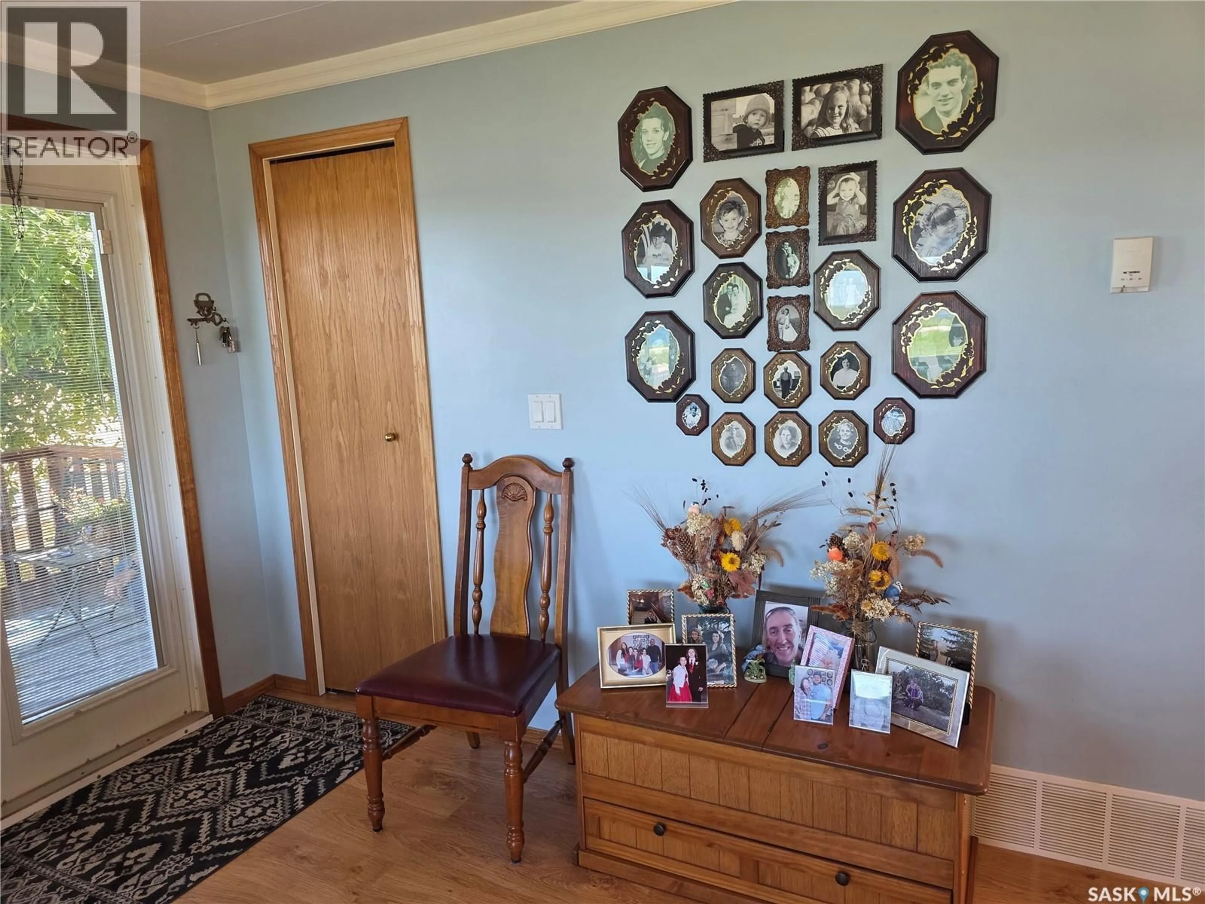 Indoor entryway for 15 JAMES BAY, Last Mountain Lake Saskatchewan S0G4L0