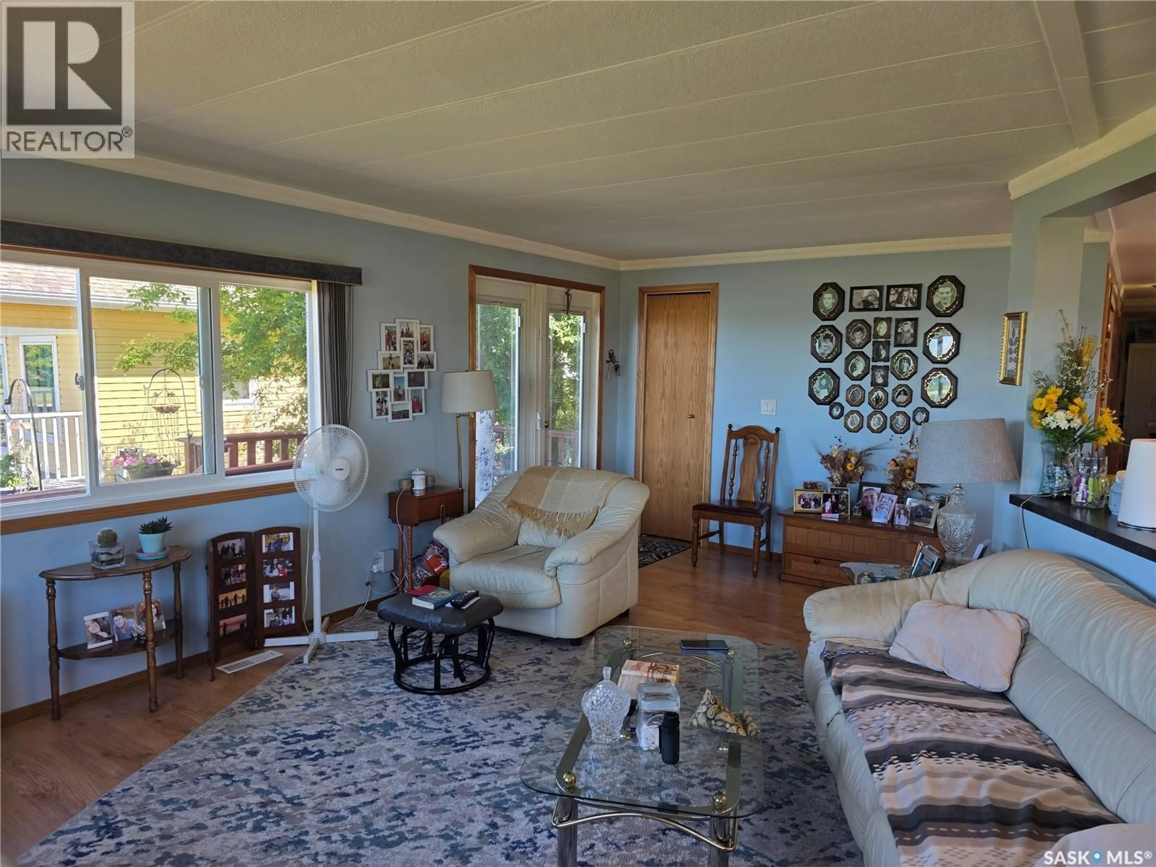 Living room with furniture, wood/laminate floor for 15 JAMES BAY, Last Mountain Lake Saskatchewan S0G4L0