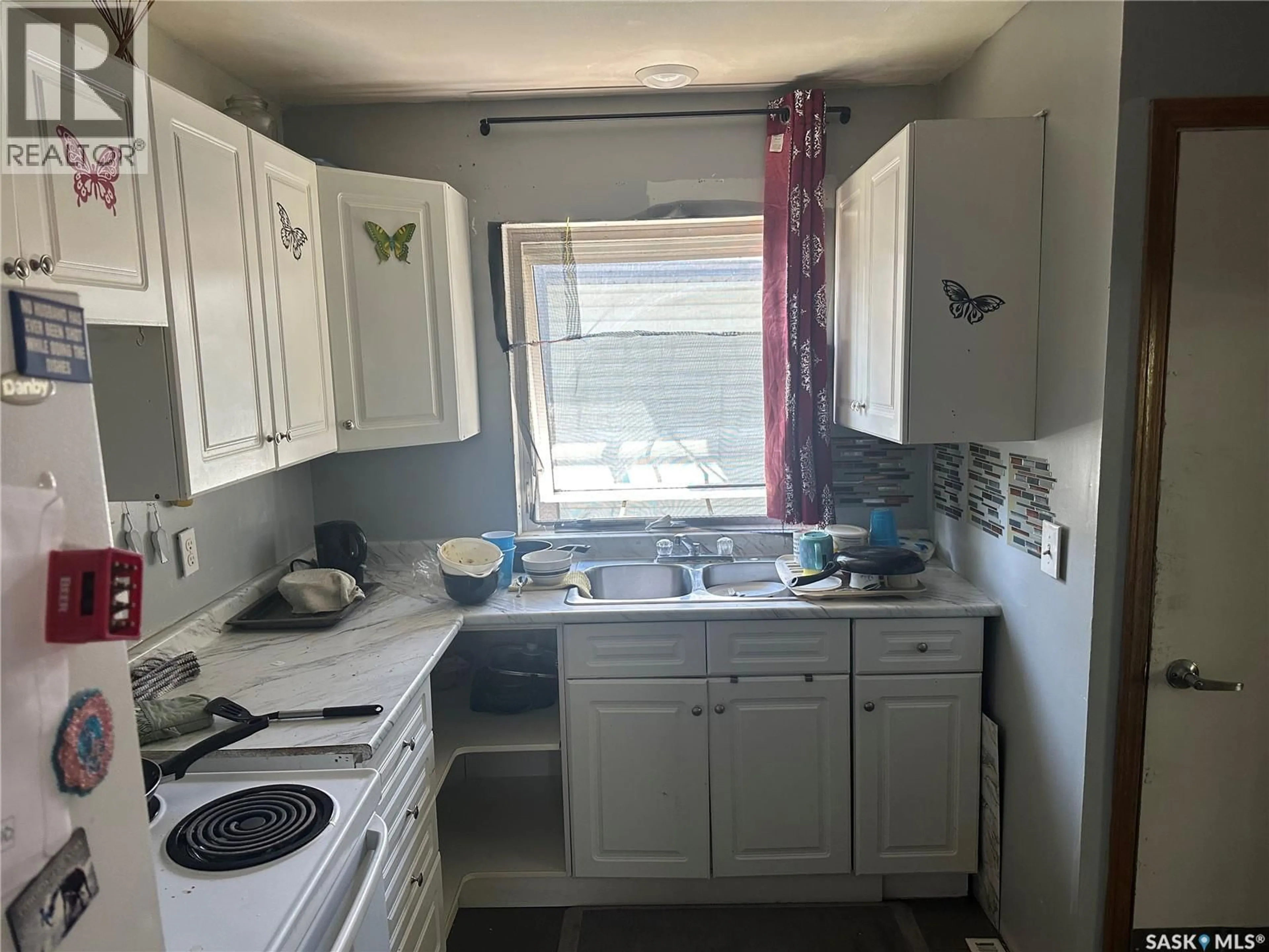 Standard kitchen, unknown for 683 ATHOL STREET, Regina Saskatchewan S4T3B1