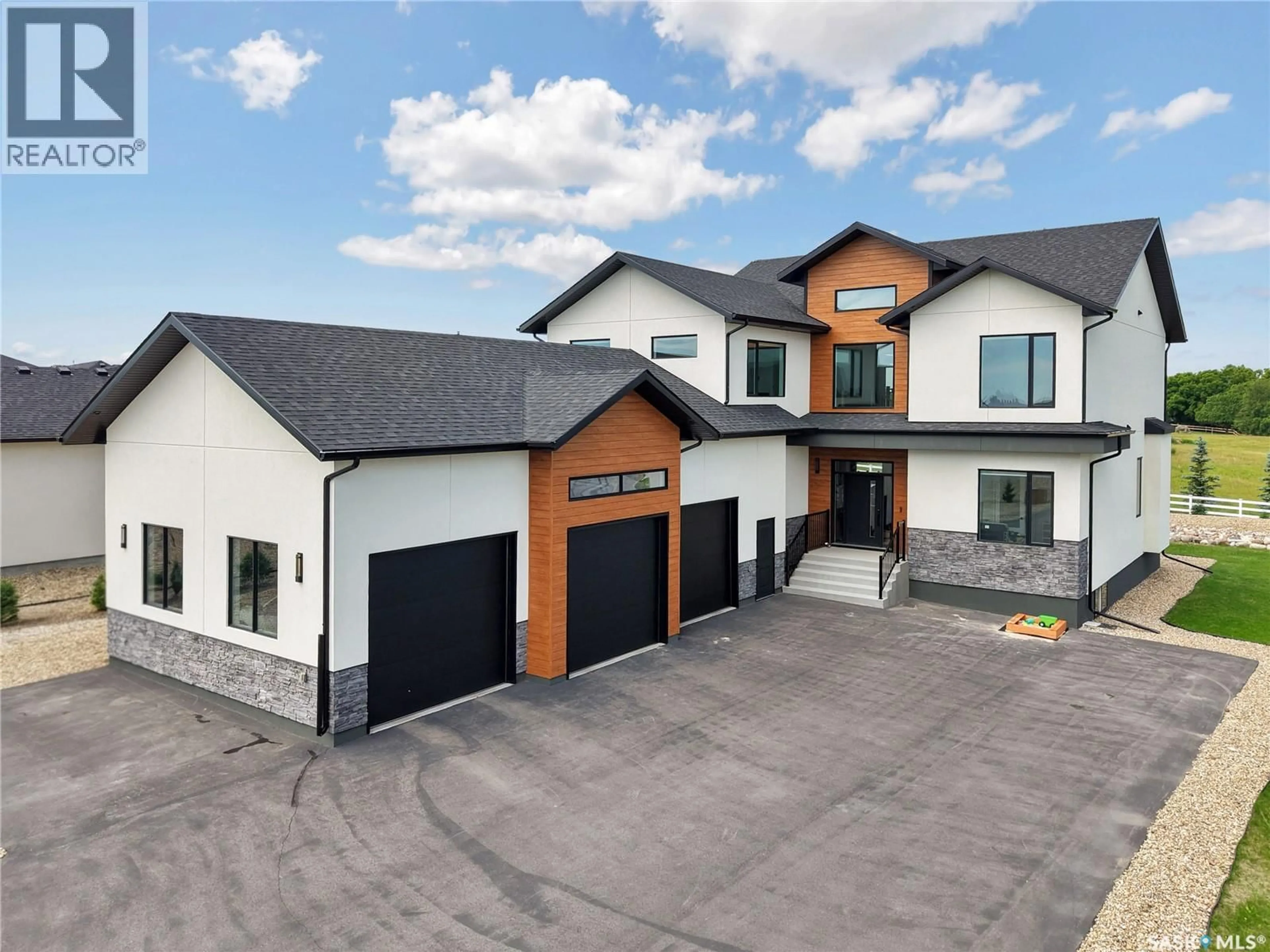 Home with brick exterior material, street for 344 EDGEMONT CRESCENT, Corman Park Rm No. 344 Saskatchewan S7T0Z7