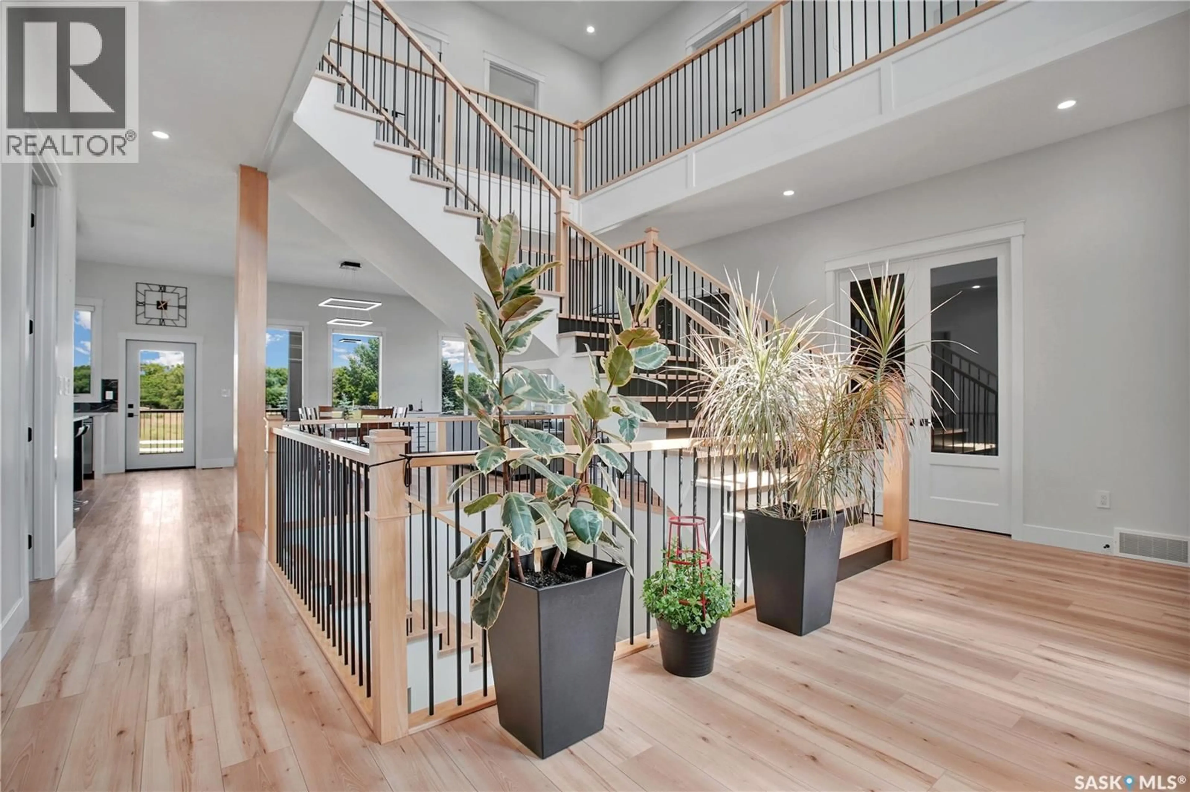 Indoor foyer for 344 EDGEMONT CRESCENT, Corman Park Rm No. 344 Saskatchewan S7T0Z7