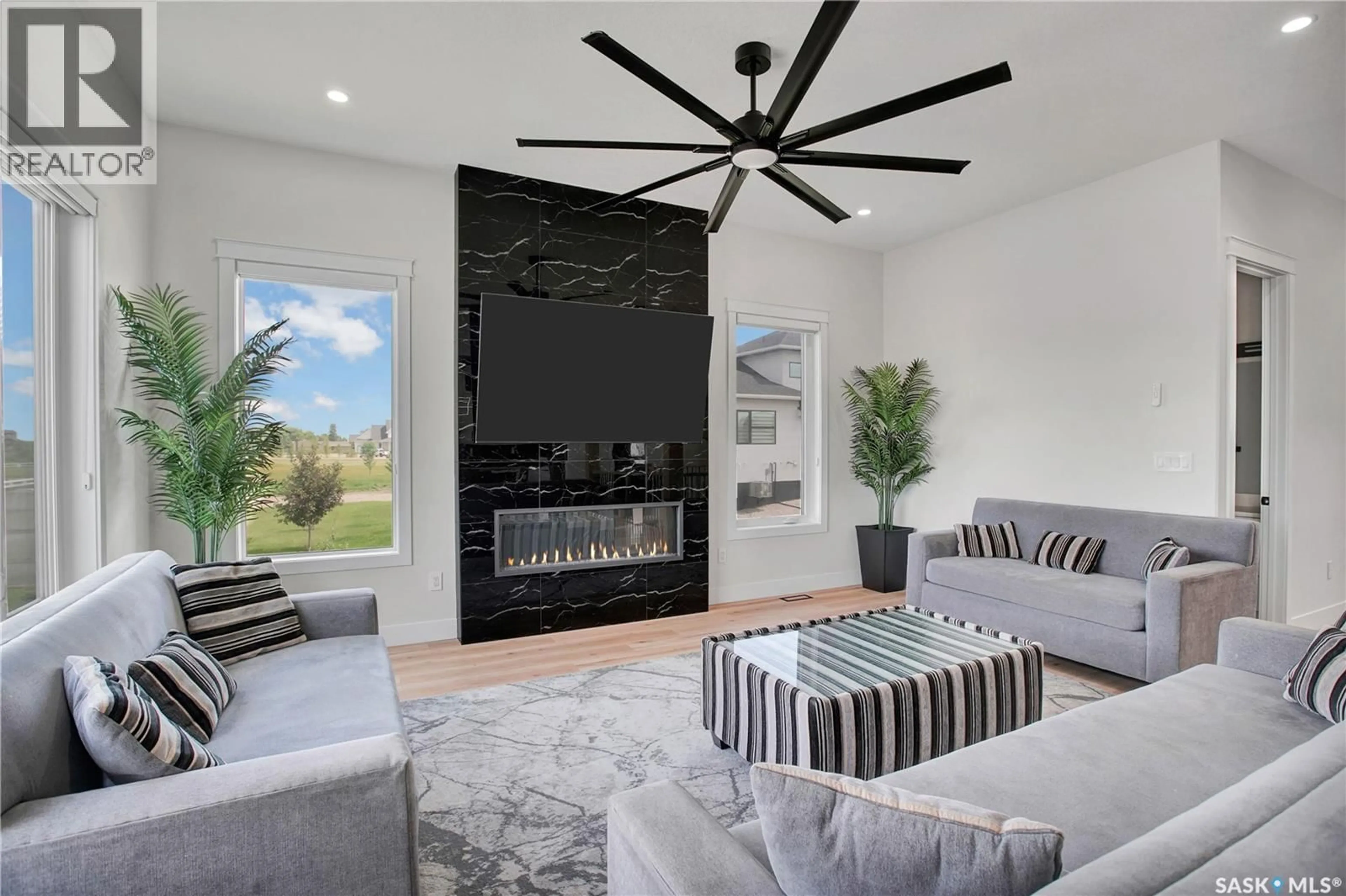 Living room with furniture, unknown for 344 EDGEMONT CRESCENT, Corman Park Rm No. 344 Saskatchewan S7T0Z7