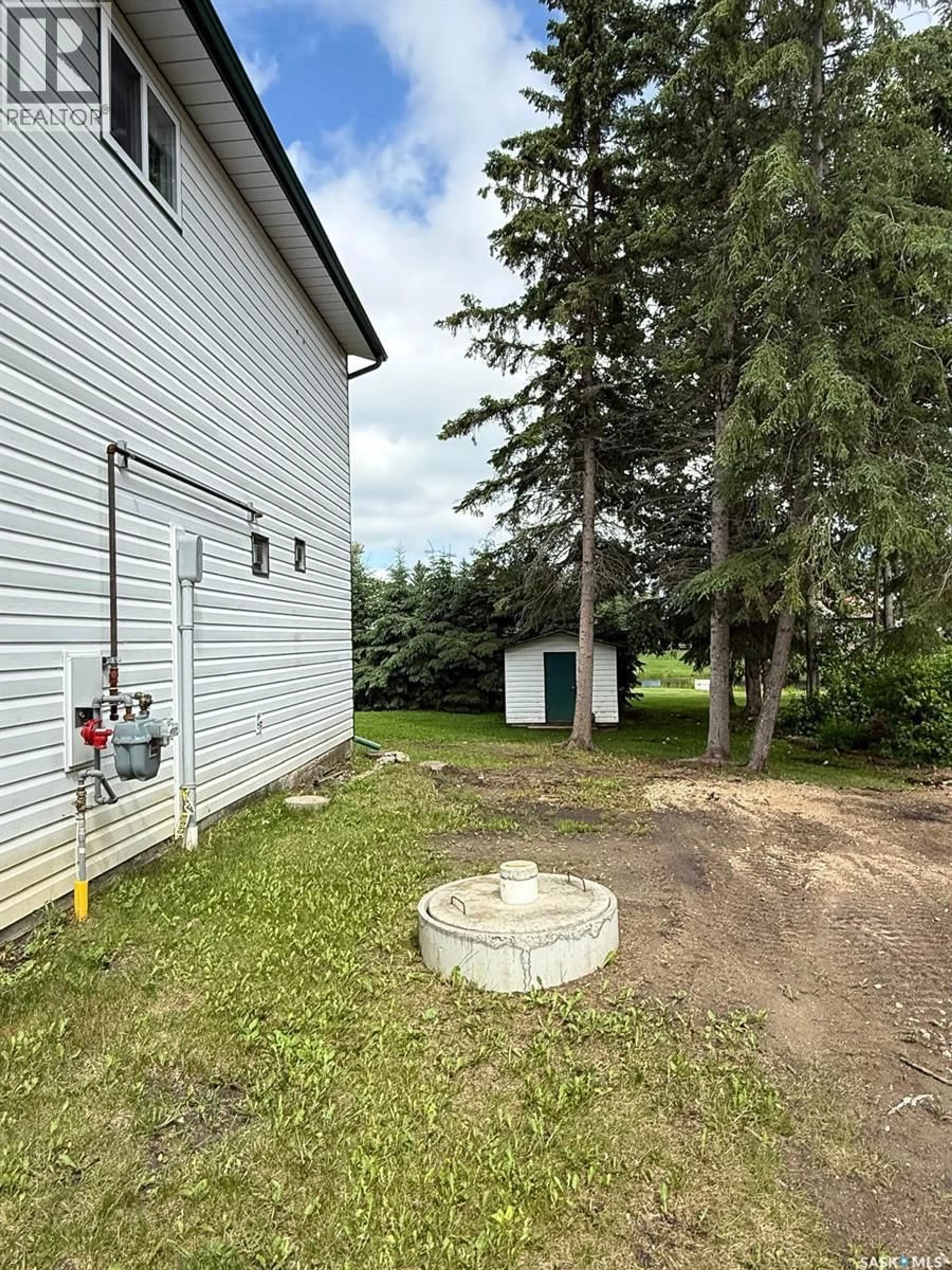 A pic from outside/outdoor area/front of a property/back of a property/a pic from drone, unknown for 204 WALANNE WAY, Turtle View Saskatchewan S0M1J0