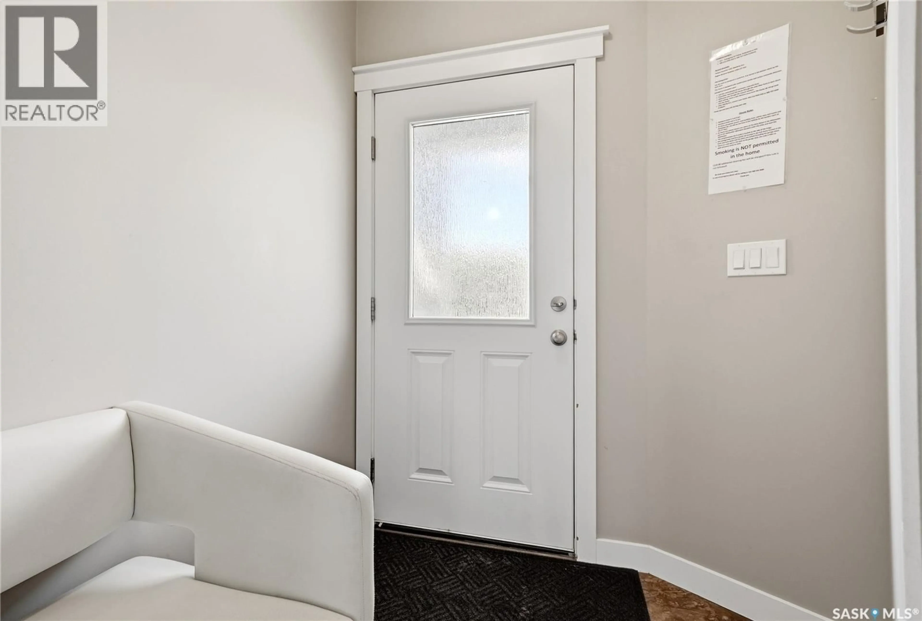 Indoor entryway for 4361 JAMES HILL ROAD, Regina Saskatchewan S4W0L4