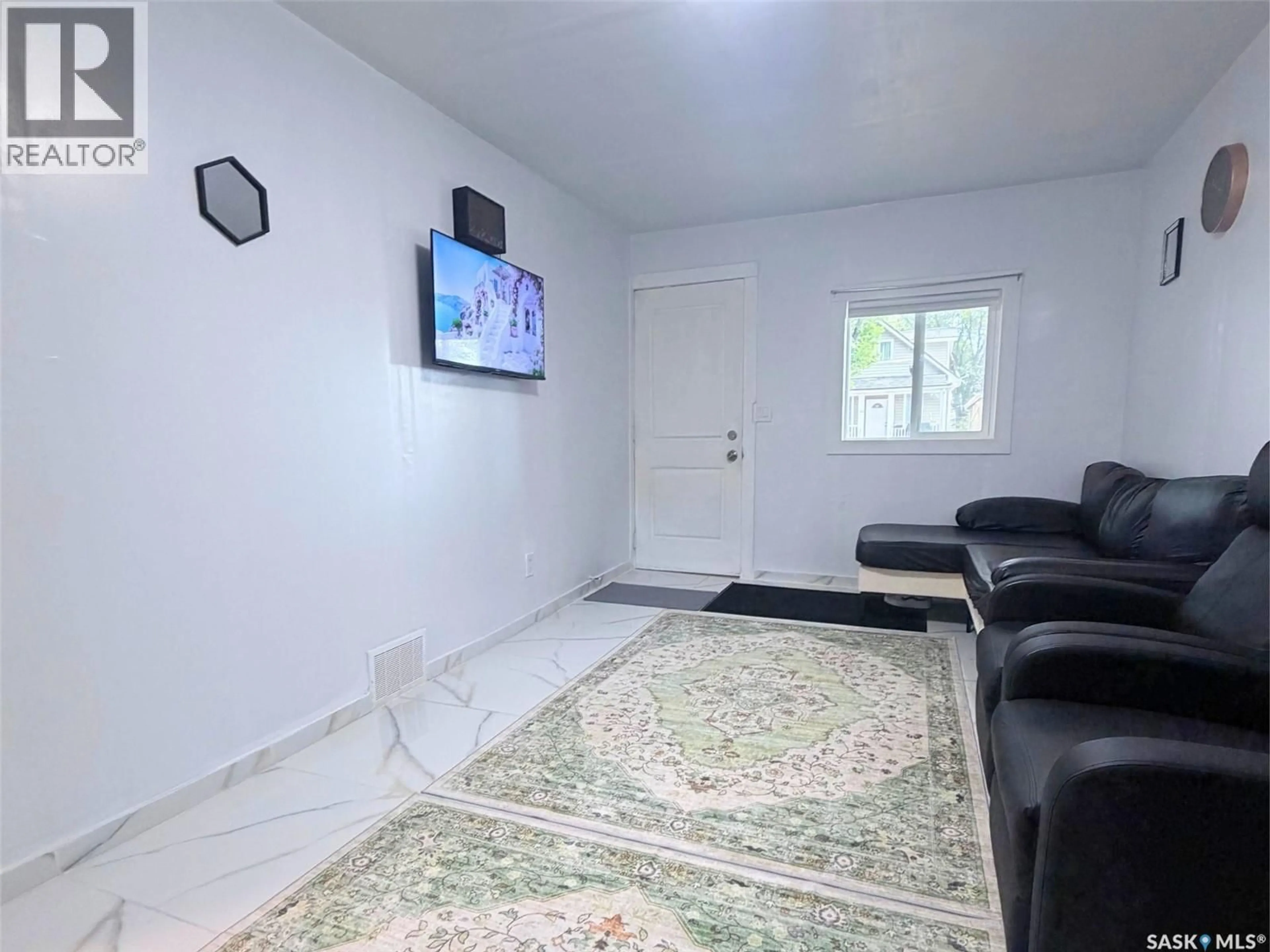 A pic of a room for 1760 QUEBEC STREET, Regina Saskatchewan S4P1J3