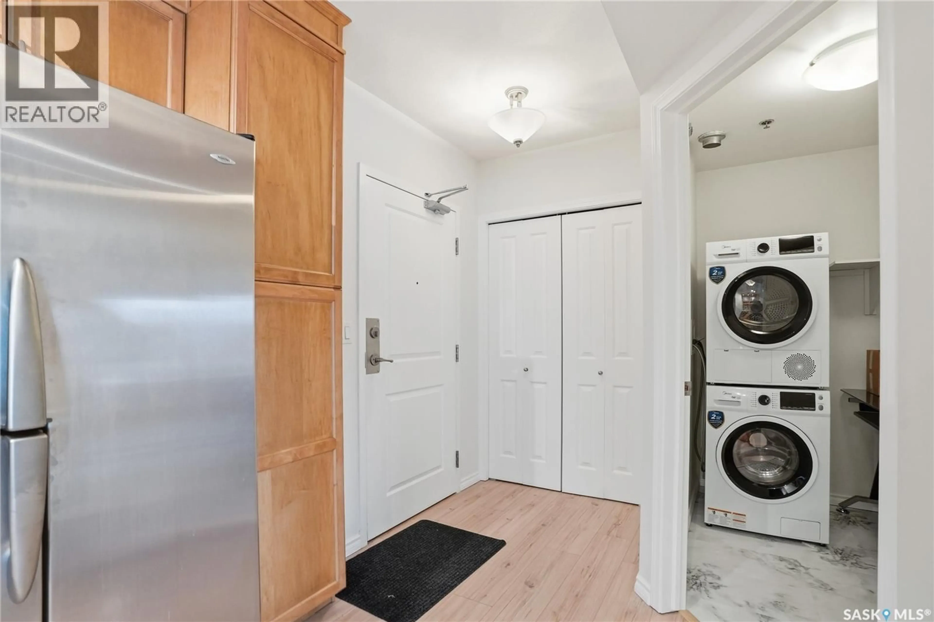 Laundry room for 902 - 502 SPADINA CRESCENT, Saskatoon Saskatchewan S7K0G8