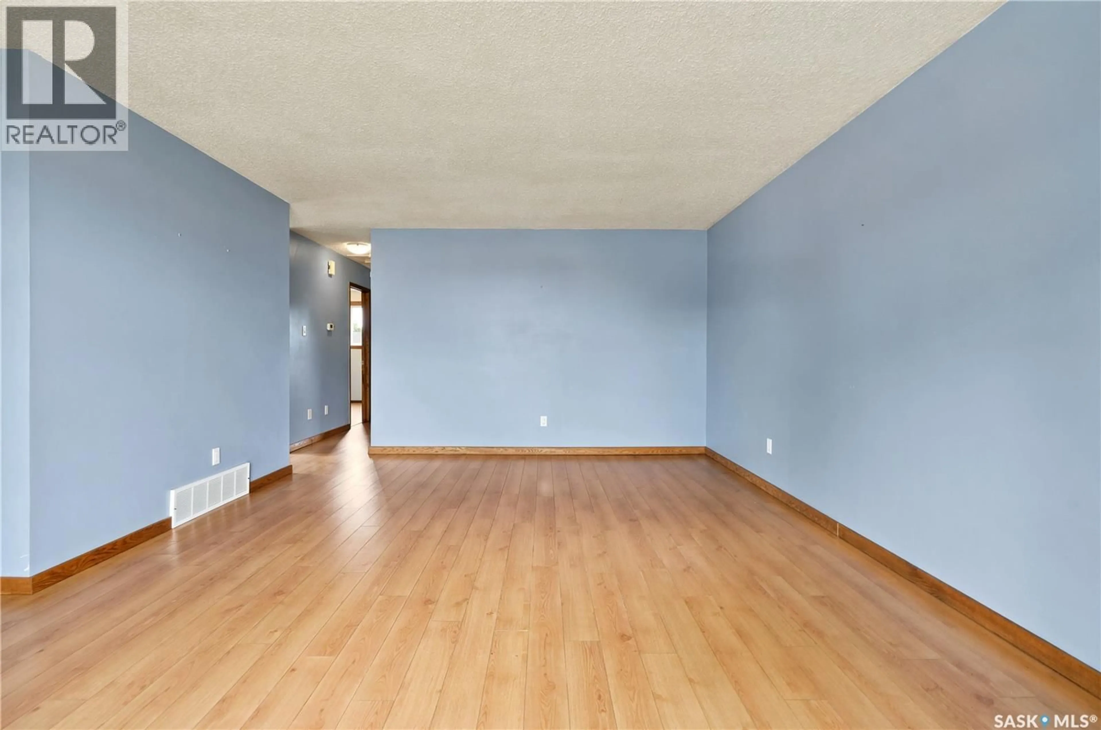 A pic of a room for 1027 VICTORY CRESCENT, Regina Saskatchewan S4N6X5
