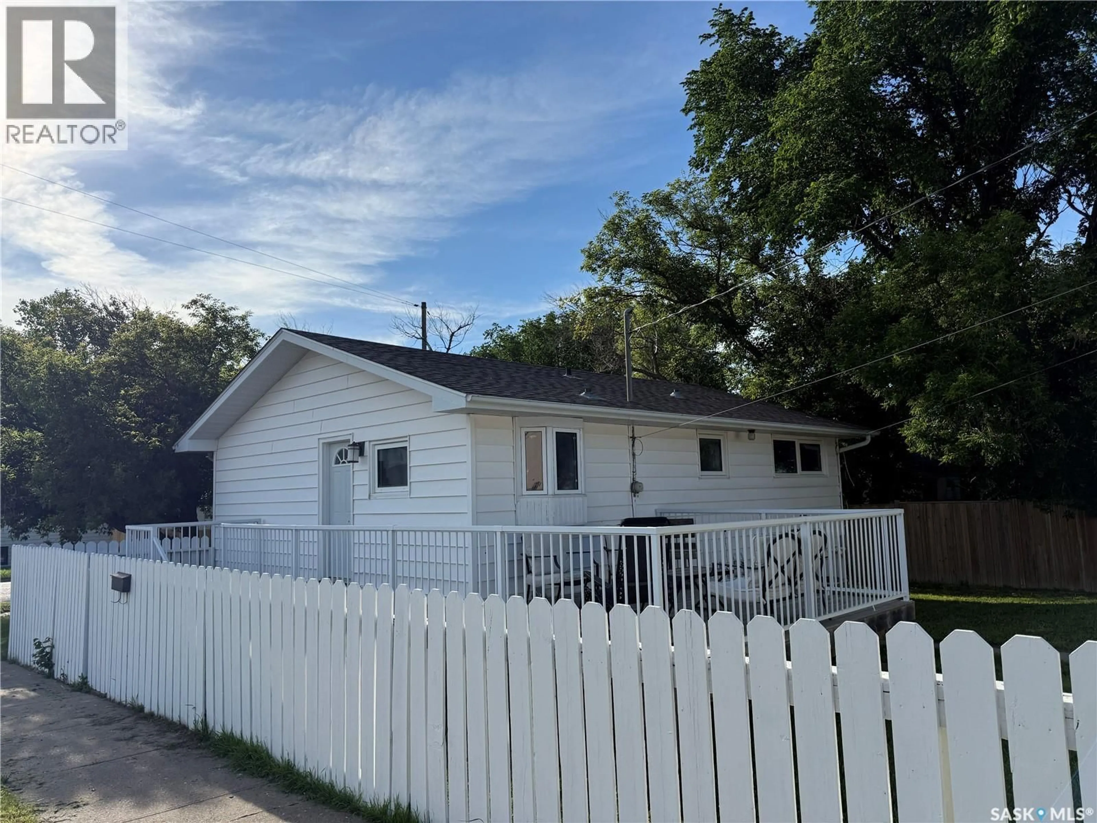 Unknown for 320 GOVERNMENT ROAD, Weyburn Saskatchewan S4H2A8