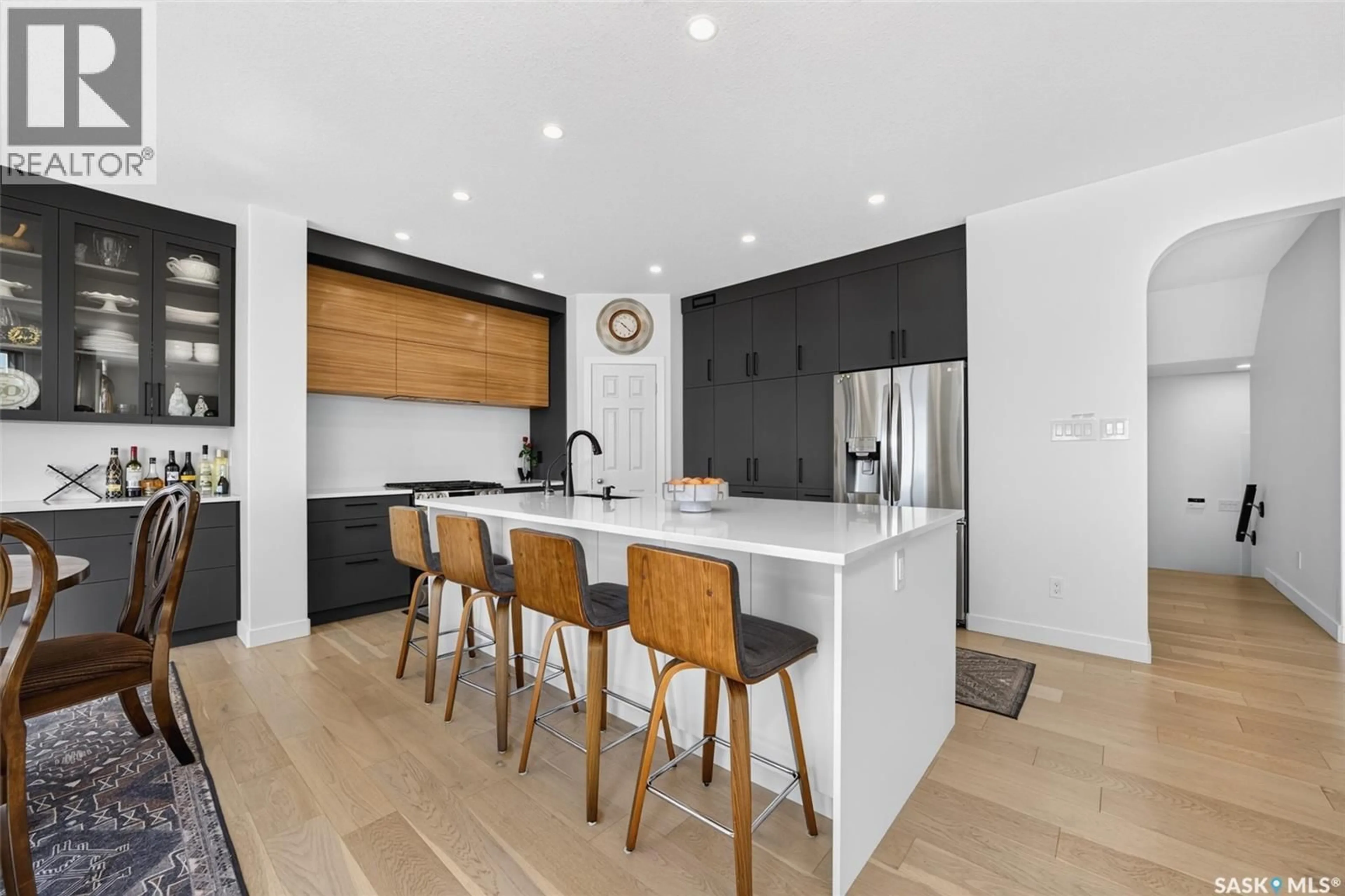 Open concept kitchen, unknown for 10146 WASCANA ESTATES, Regina Saskatchewan S4V2X3