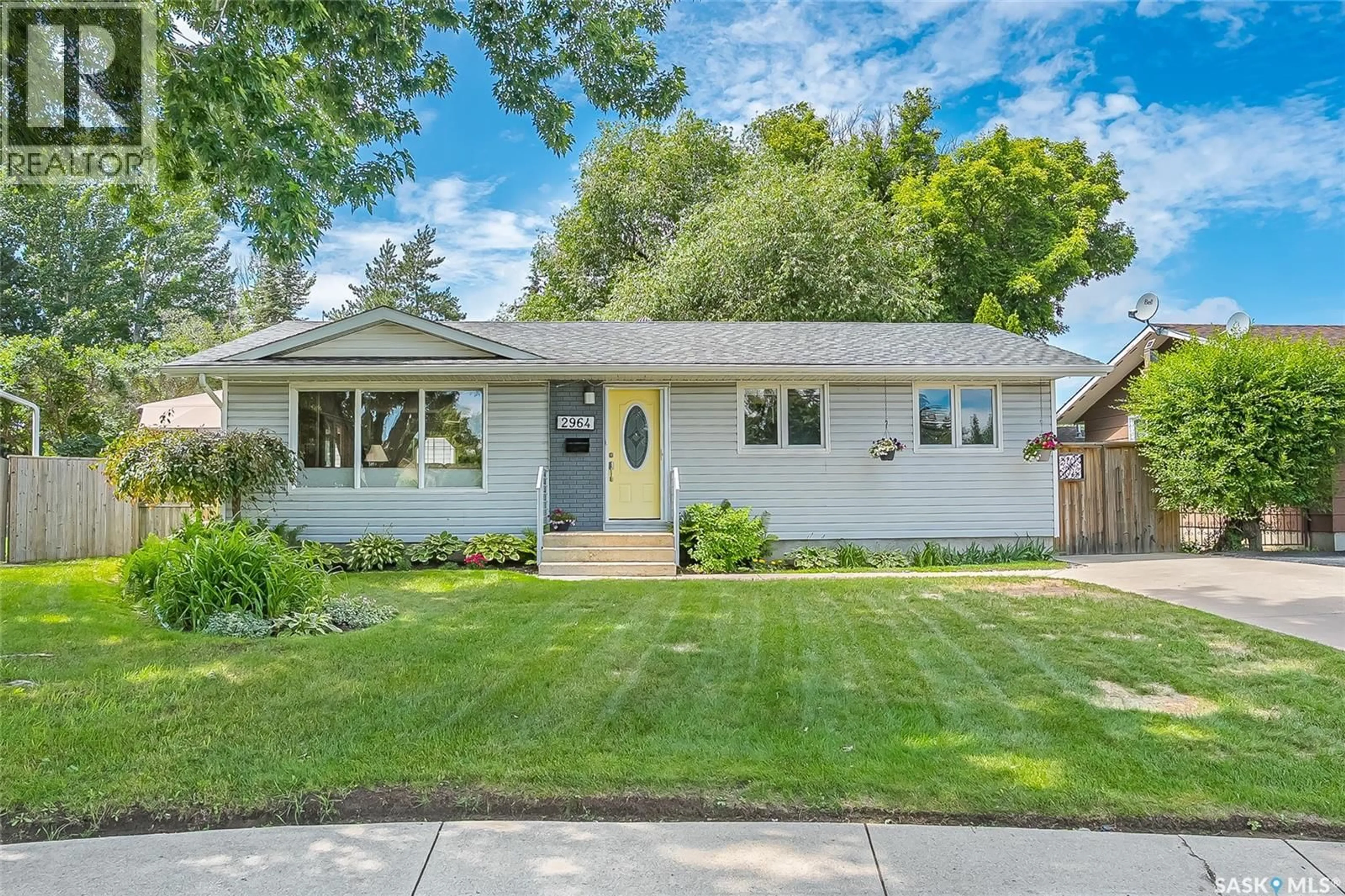 Home with vinyl exterior material, street for S - 2964 CUMBERLAND AVENUE, Saskatoon Saskatchewan S7J2A6