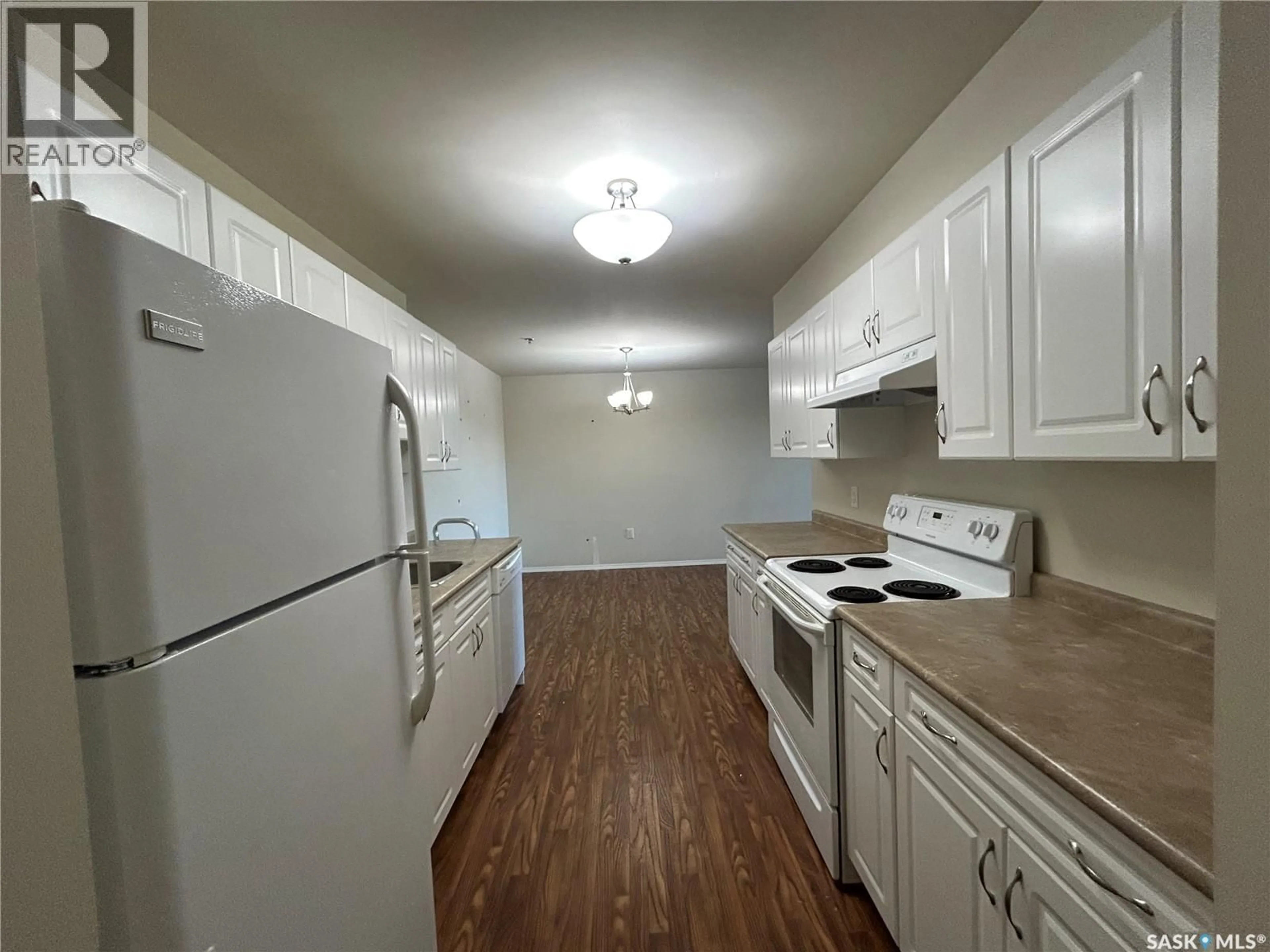 Standard kitchen, unknown for 217 601 110TH AVENUE, Tisdale Saskatchewan S0E1T0