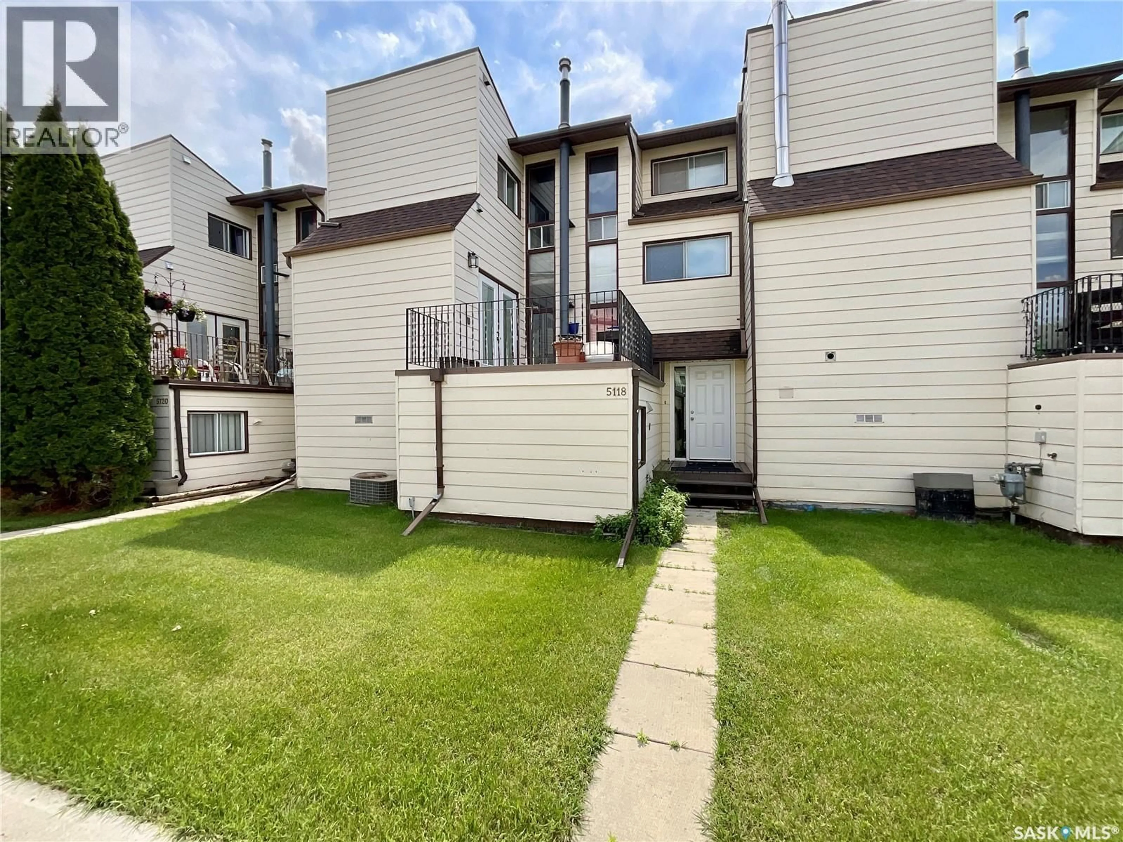 A pic from outside/outdoor area/front of a property/back of a property/a pic from drone, unknown for 5118 10TH AVENUE, Regina Saskatchewan S4T7P5