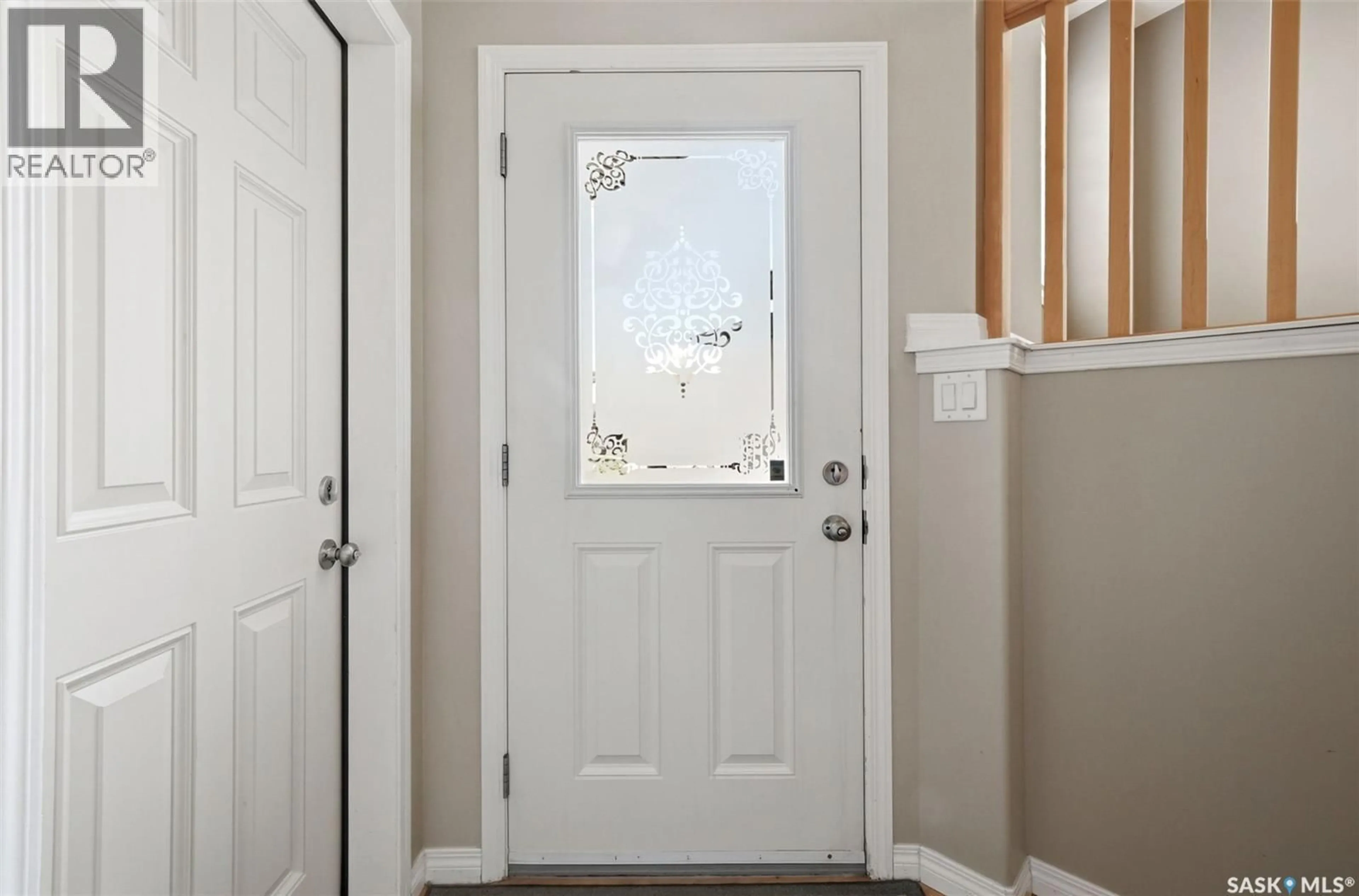 Indoor entryway for 4317 GUSWAY STREET, Regina Saskatchewan S4X0C7