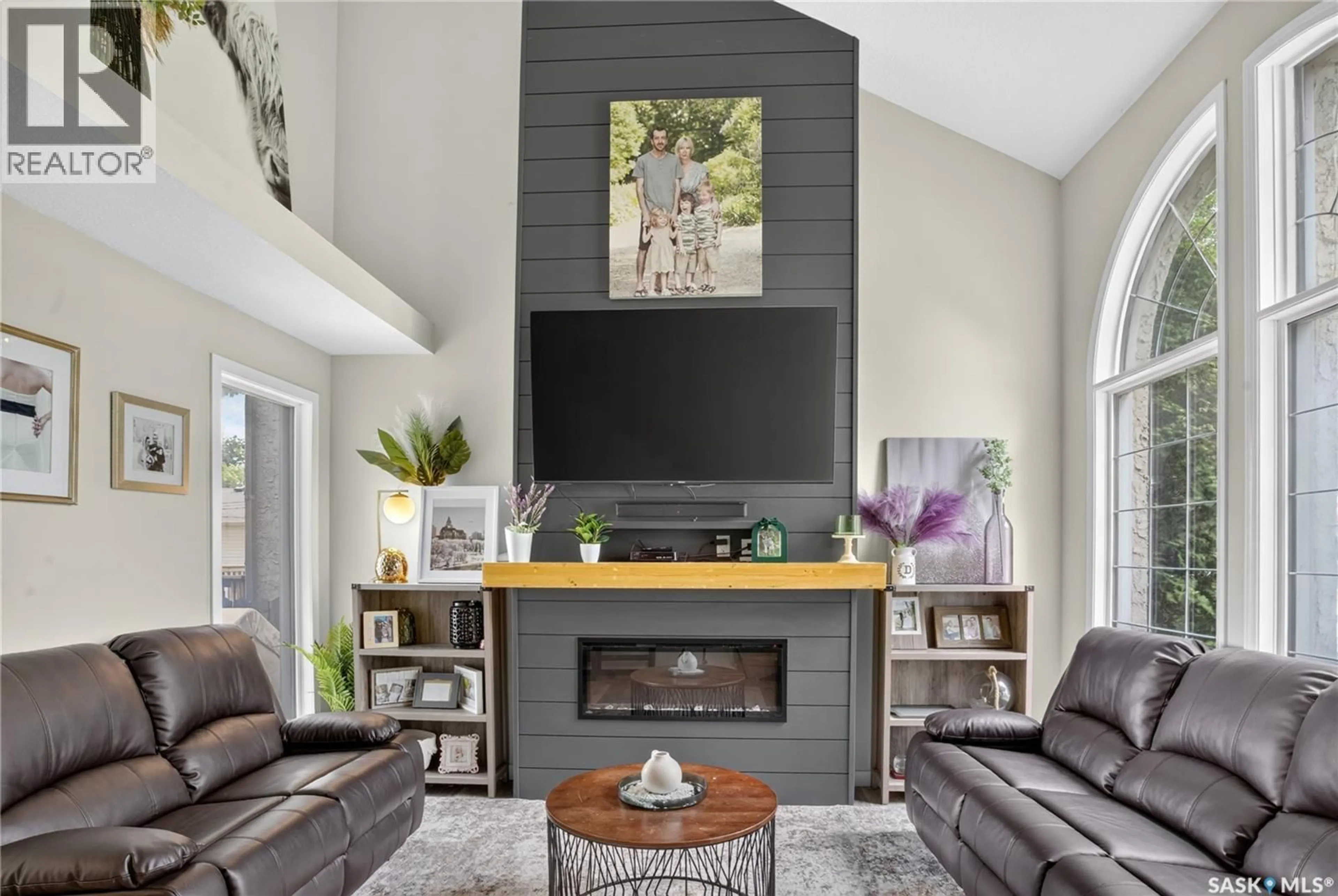 Living room with furniture, unknown for 418 FEHR CRESCENT, Martensville Saskatchewan S0K2T0