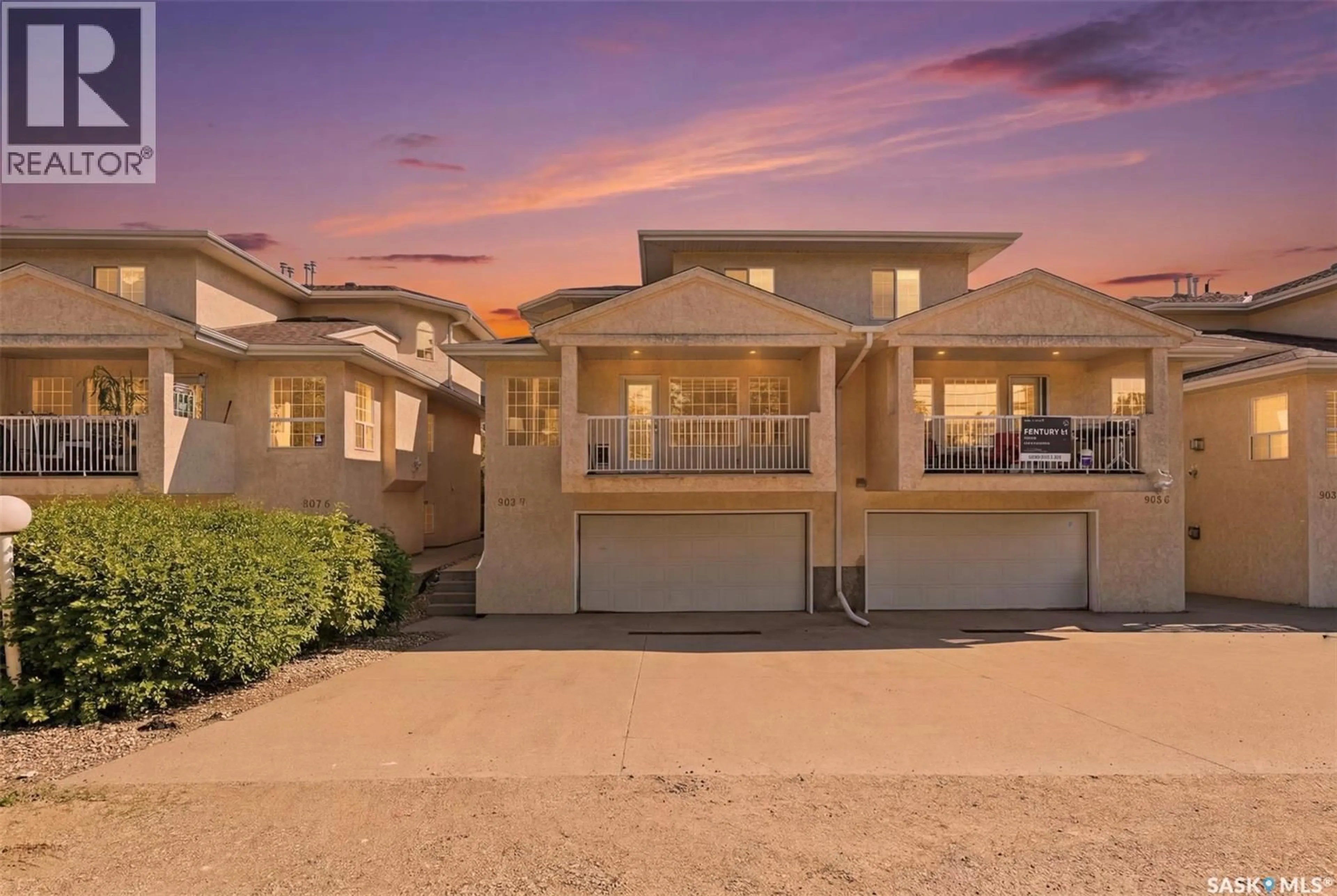 Home with vinyl exterior material, street for E - 905D 9TH STREET, Saskatoon Saskatchewan S7H0M9