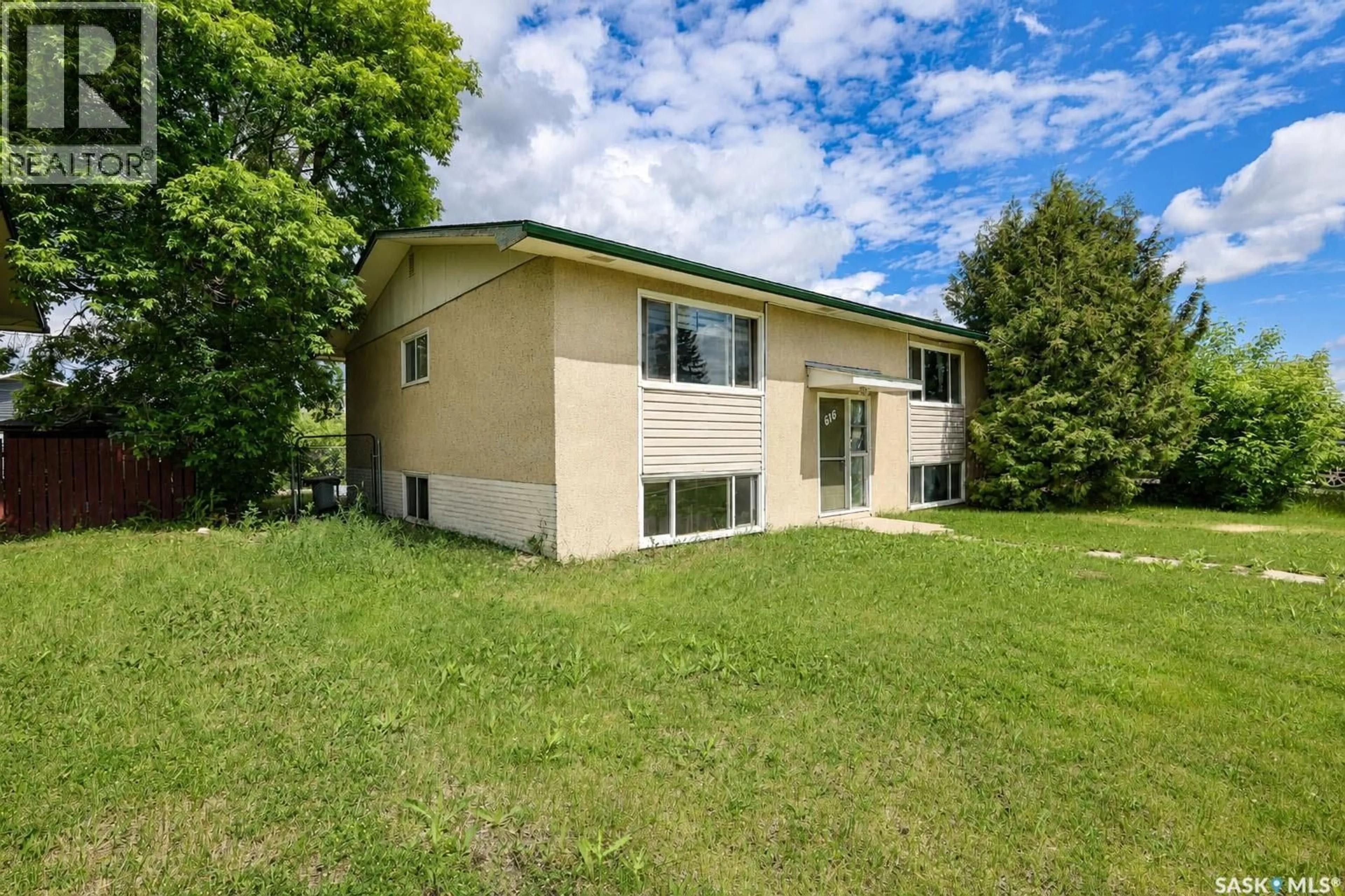 A pic from outside/outdoor area/front of a property/back of a property/a pic from drone, unknown for 616 28TH STREET, Prince Albert Saskatchewan S6V1X9