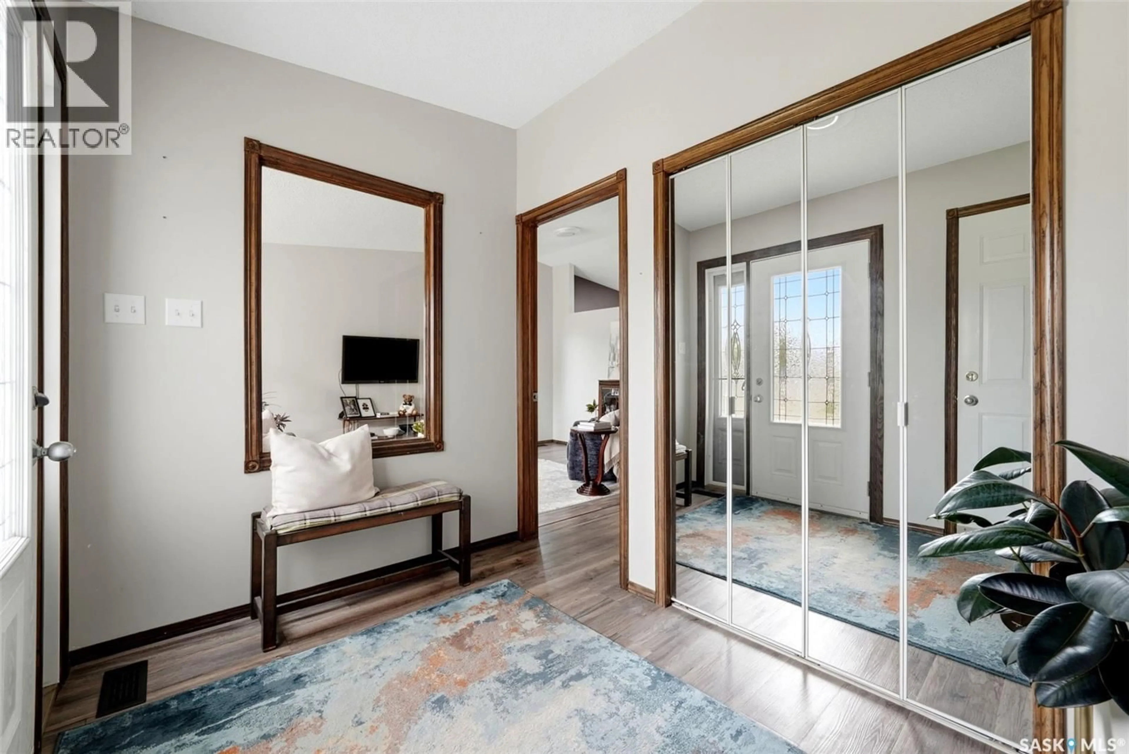 Indoor entryway for 5414 BALLANTINE COURT, Regina Saskatchewan S4X4K4