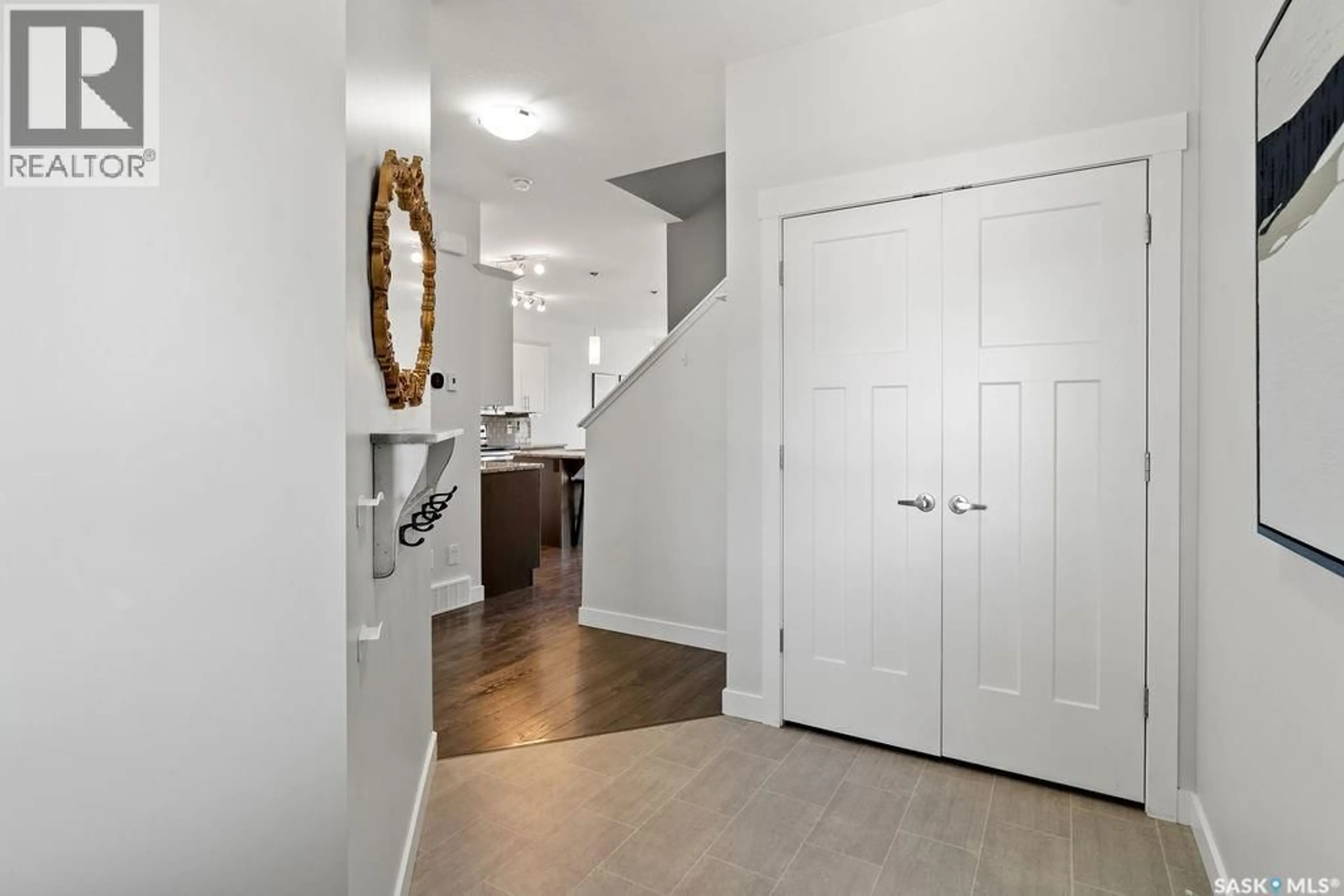 Indoor entryway for E - 4913 GREEN BROOKS WAY, Regina Saskatchewan S4V3K5