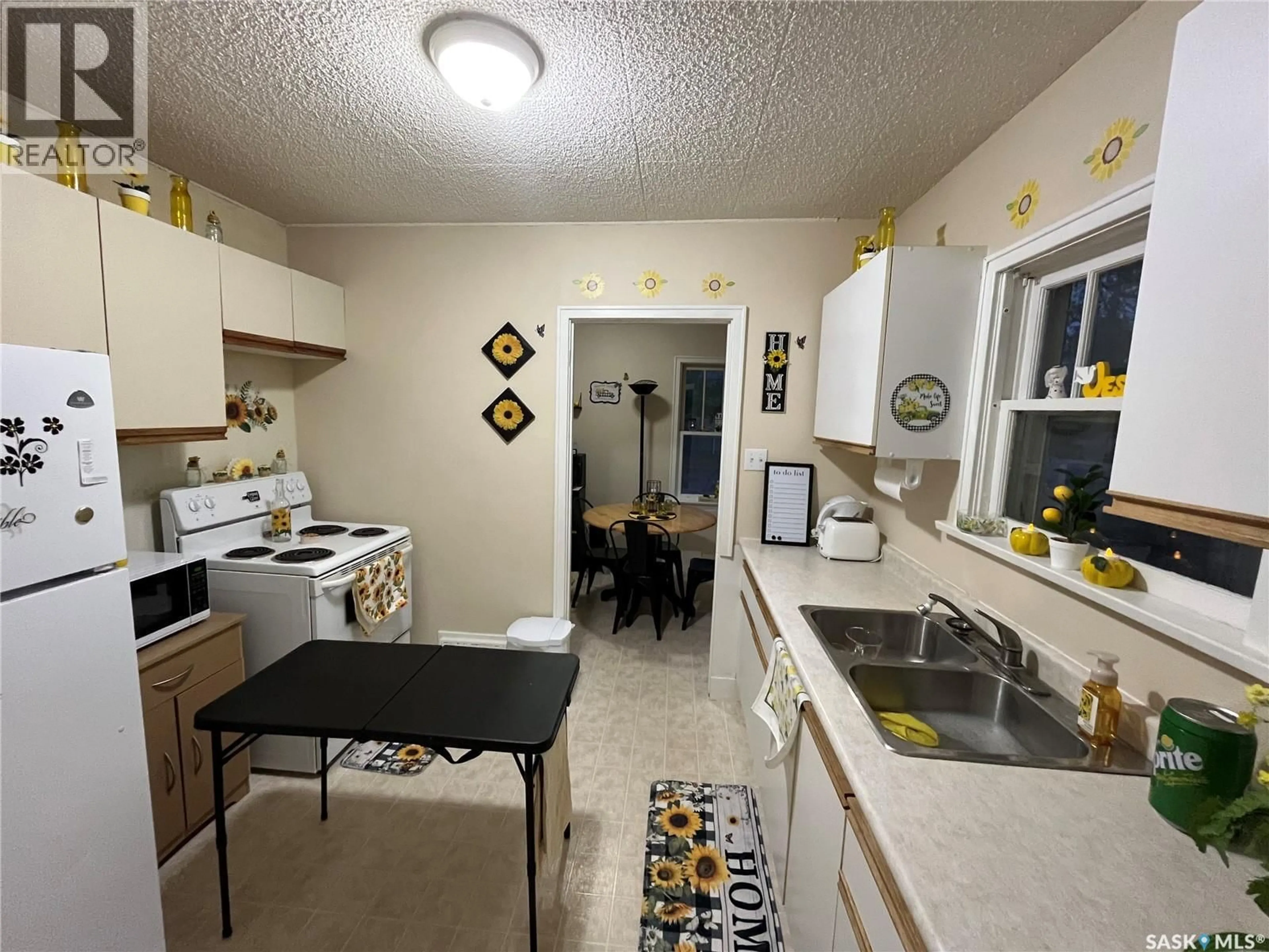 Standard kitchen, ceramic/tile floor for 1501 3RD STREET, Estevan Saskatchewan S4A0S5