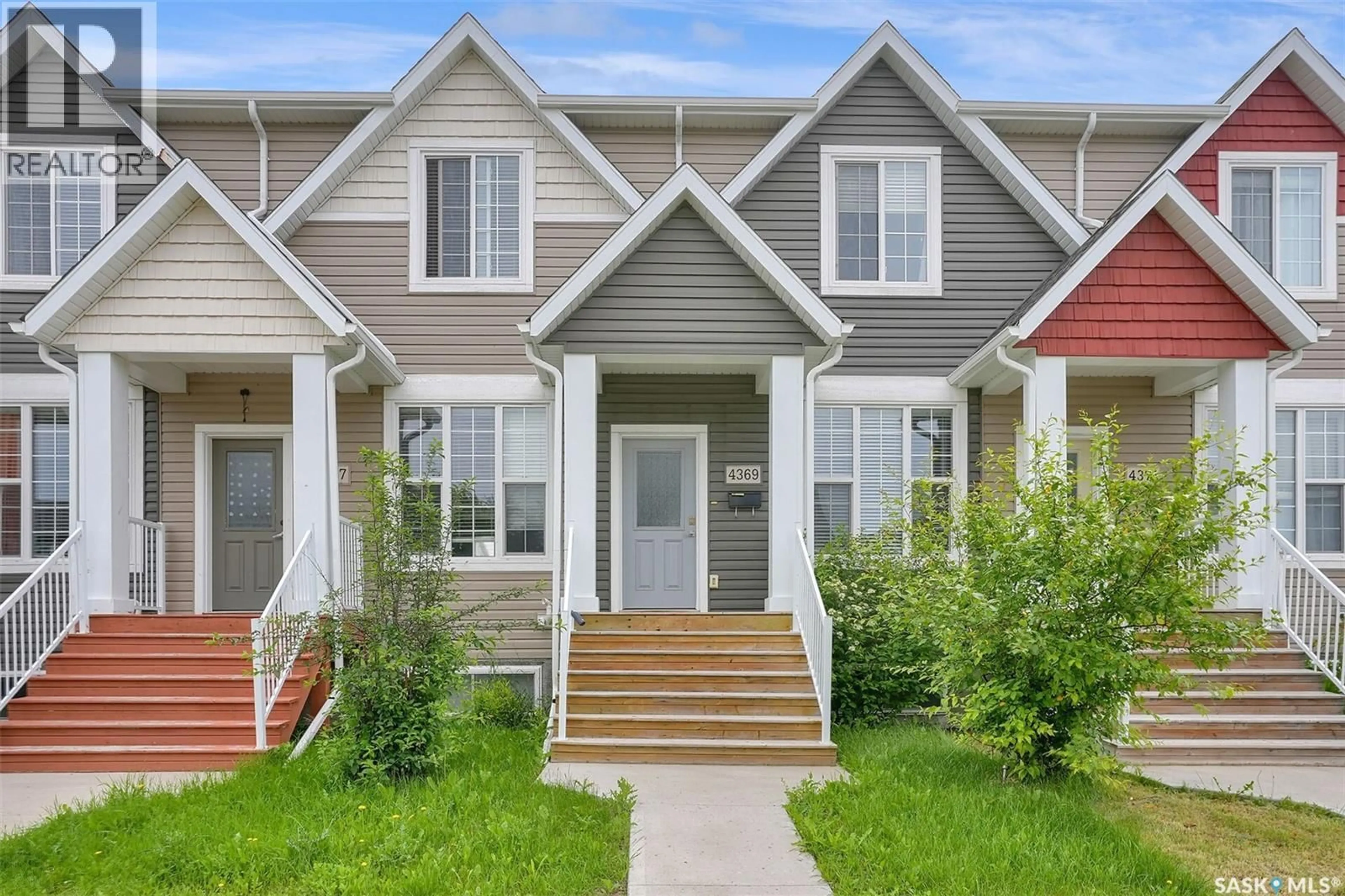 Home with vinyl exterior material, street for 4369 JAMES HILL ROAD, Regina Saskatchewan S4W0L4