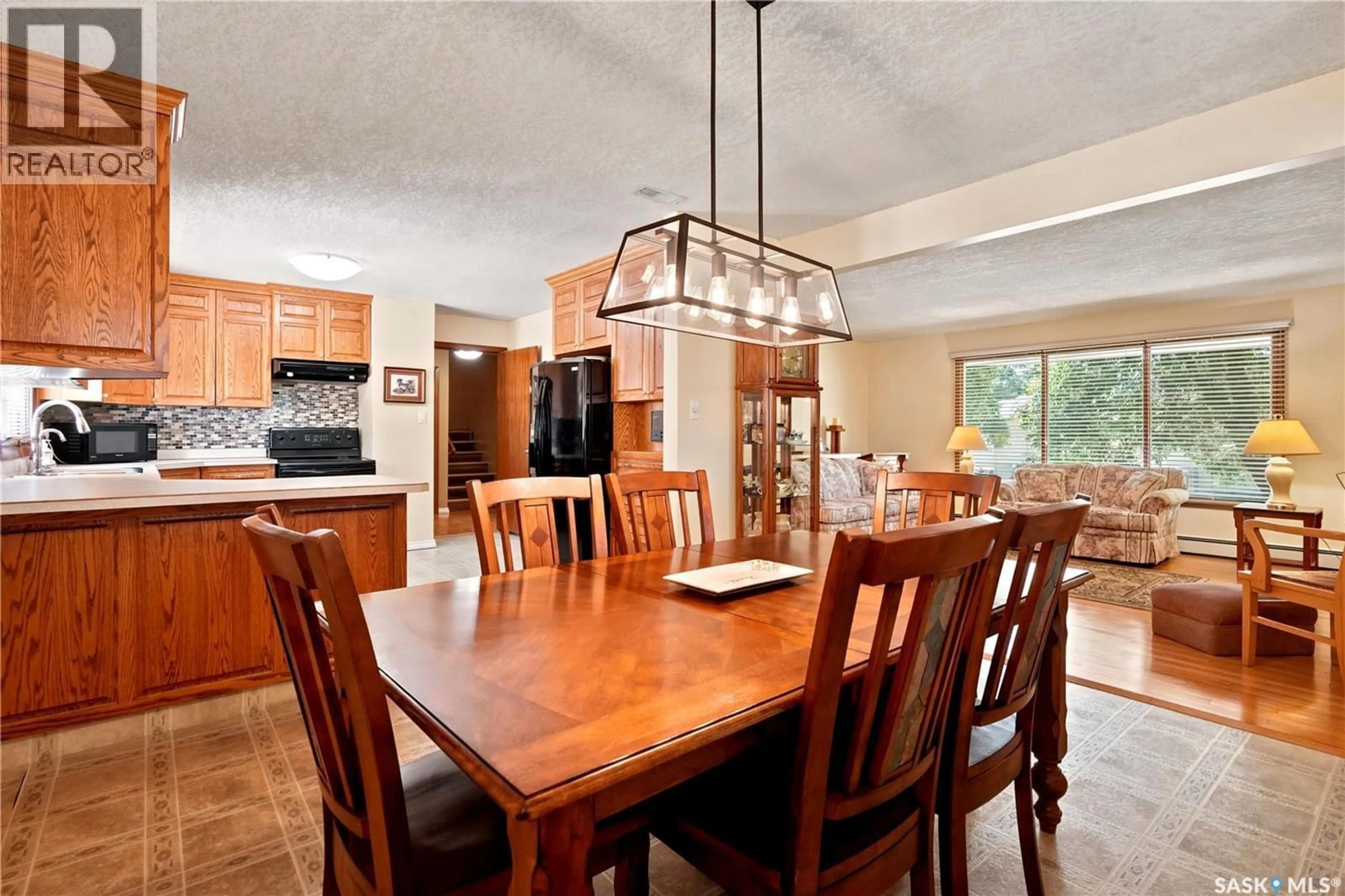 Open concept kitchen, unknown for 91 GREEN MEADOW ROAD, Regina Saskatchewan S4V0A7