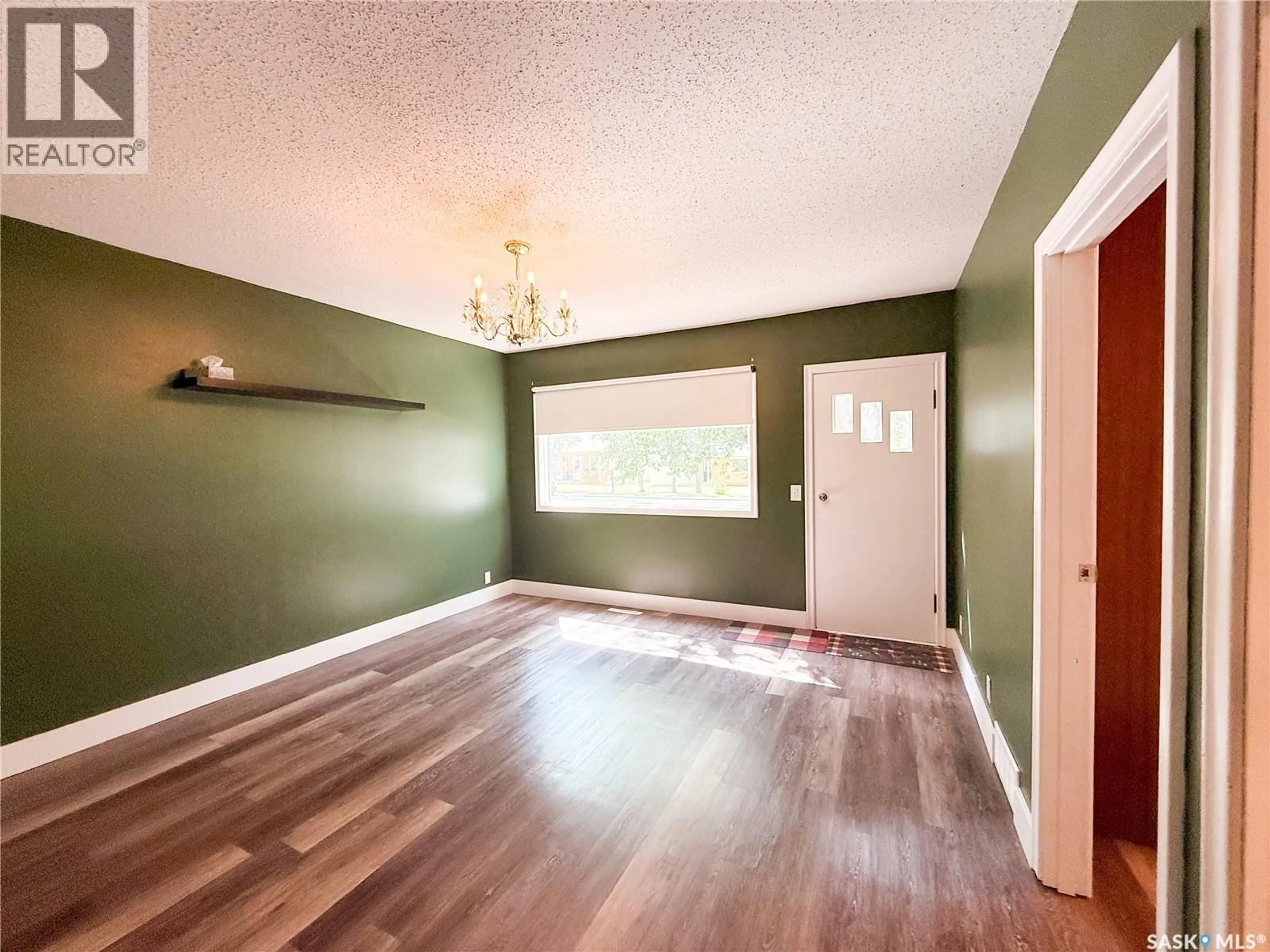 A pic of a room for 430 3RD STREET, Shaunavon Saskatchewan S0N2M0