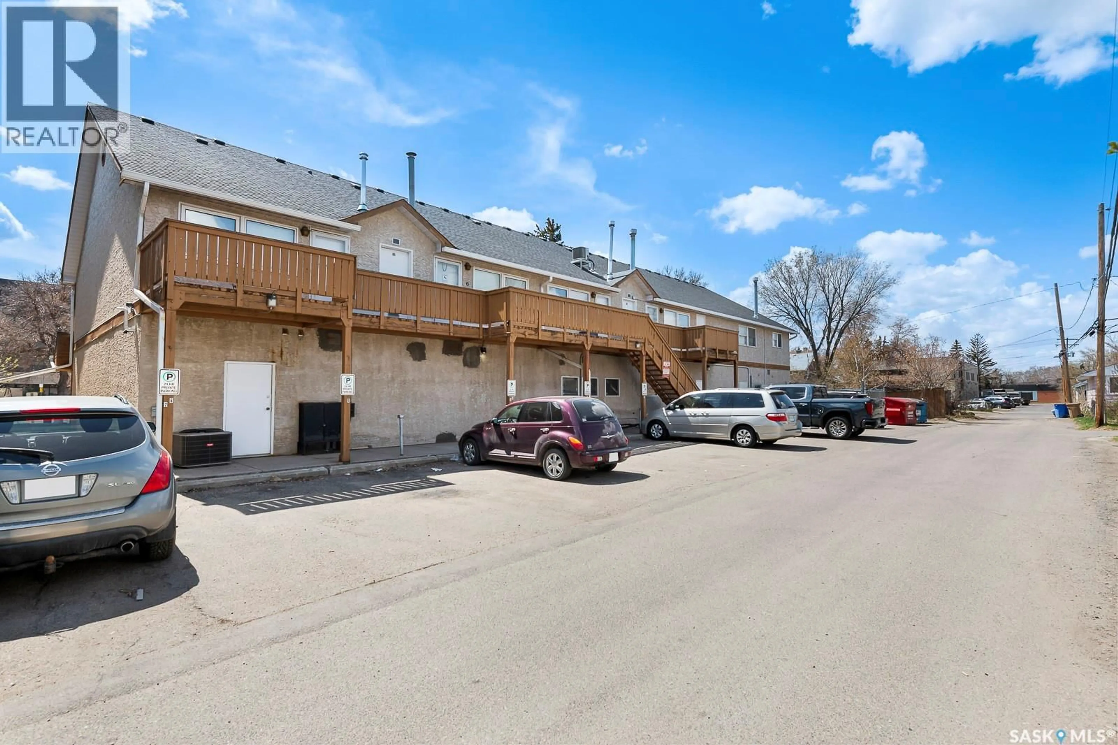 Patio, street for 4008 DEWDNEY AVENUE, Regina Saskatchewan S4T1A2