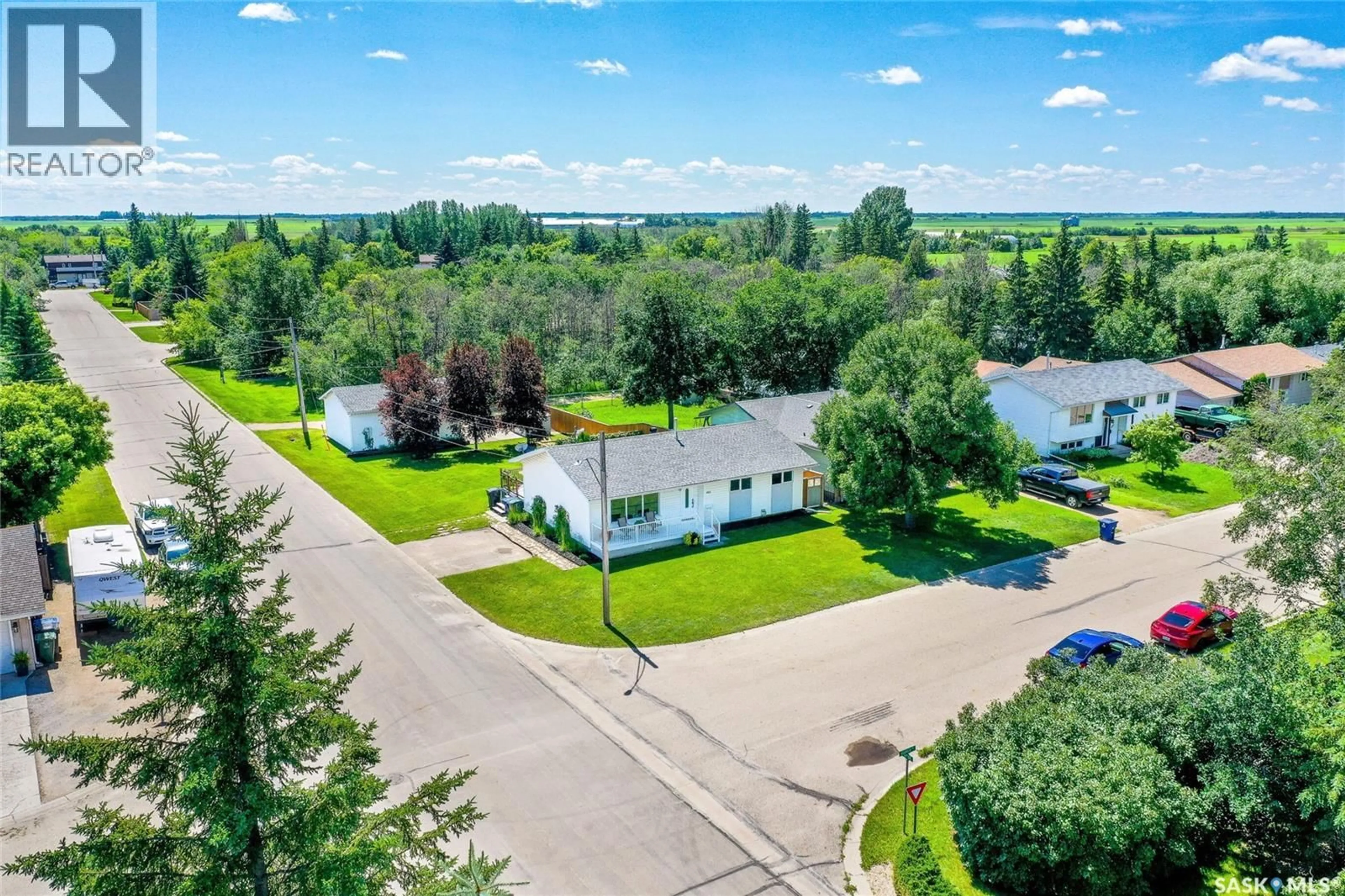 A pic from outside/outdoor area/front of a property/back of a property/a pic from drone, unknown for 603 CLOVER AVENUE, Dalmeny Saskatchewan S0K1E0