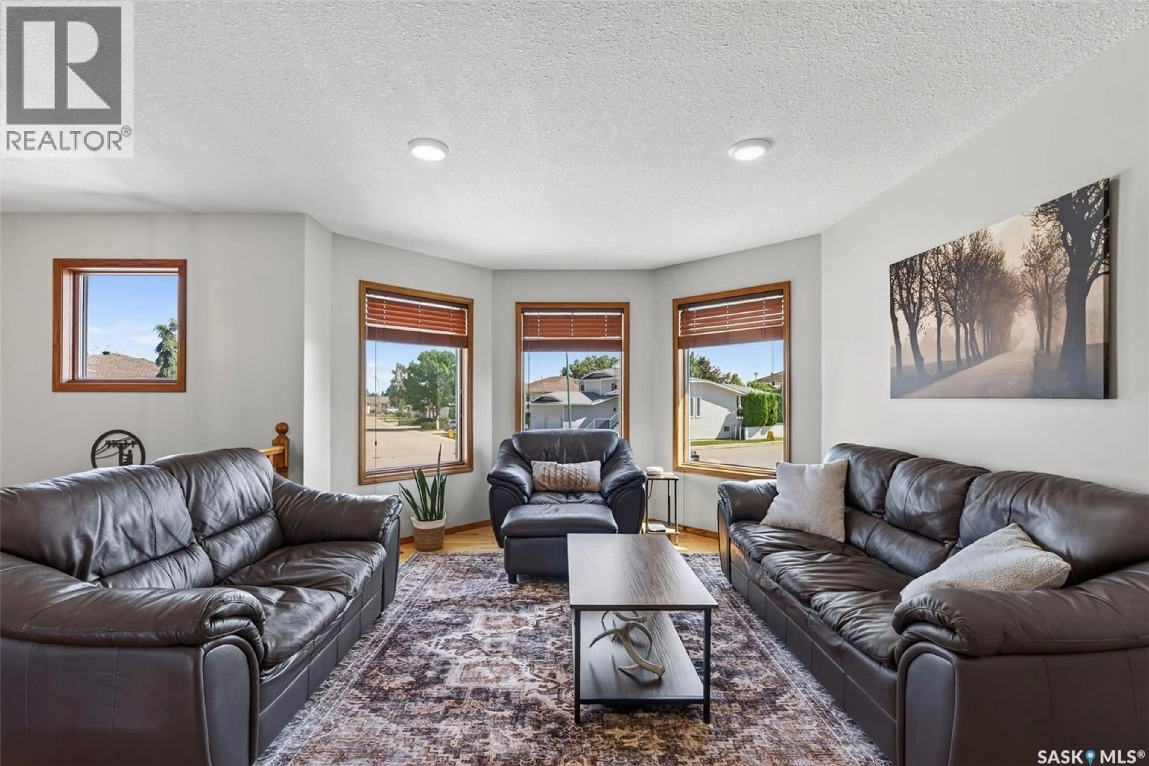 Living room with furniture, unknown for 531 MAHON DRIVE, Prince Albert Saskatchewan S6V7Z8