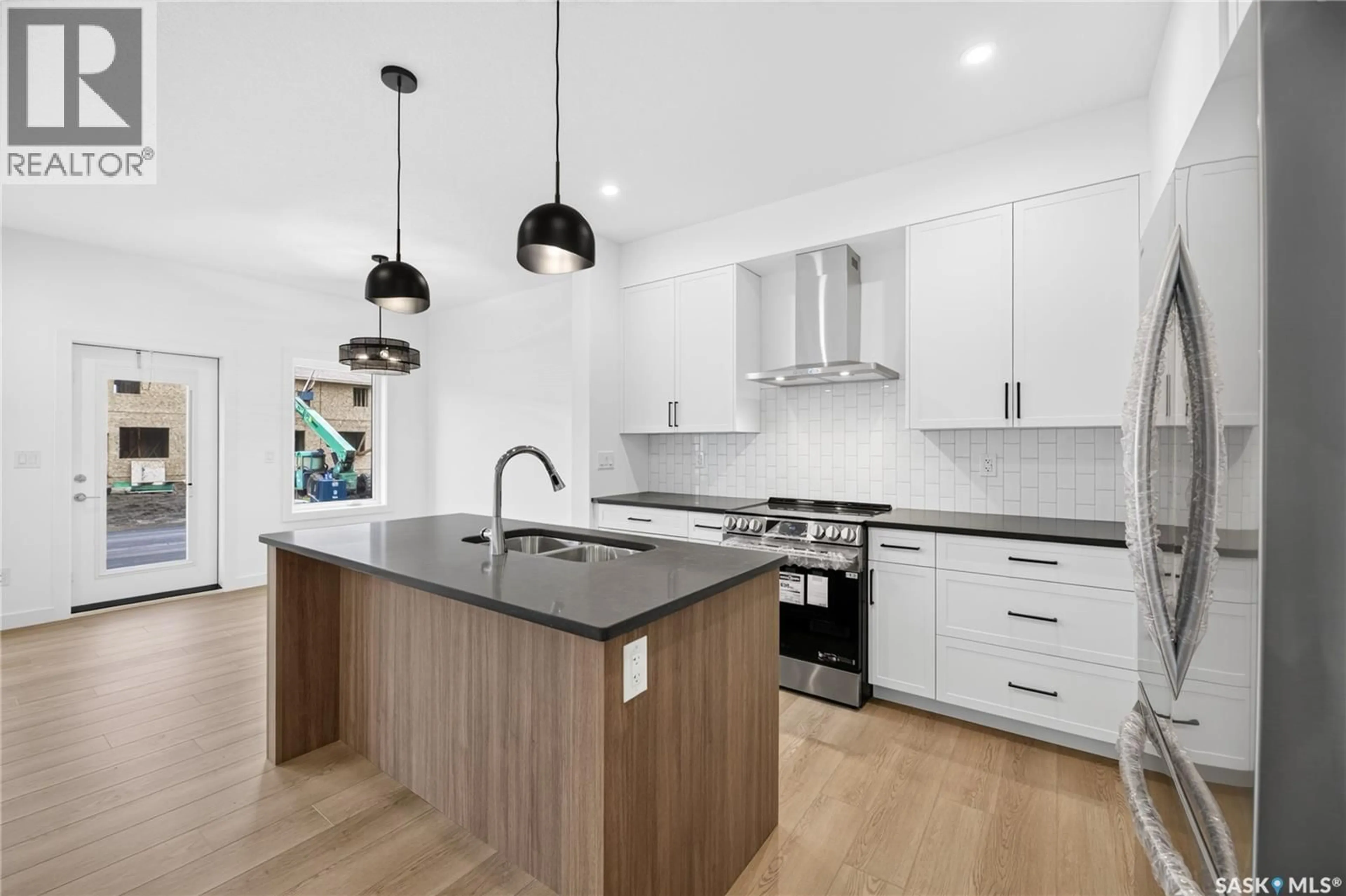 Contemporary kitchen, unknown for 8 - 830 BRIGHTON BOULEVARD, Saskatoon Saskatchewan S7V2A8