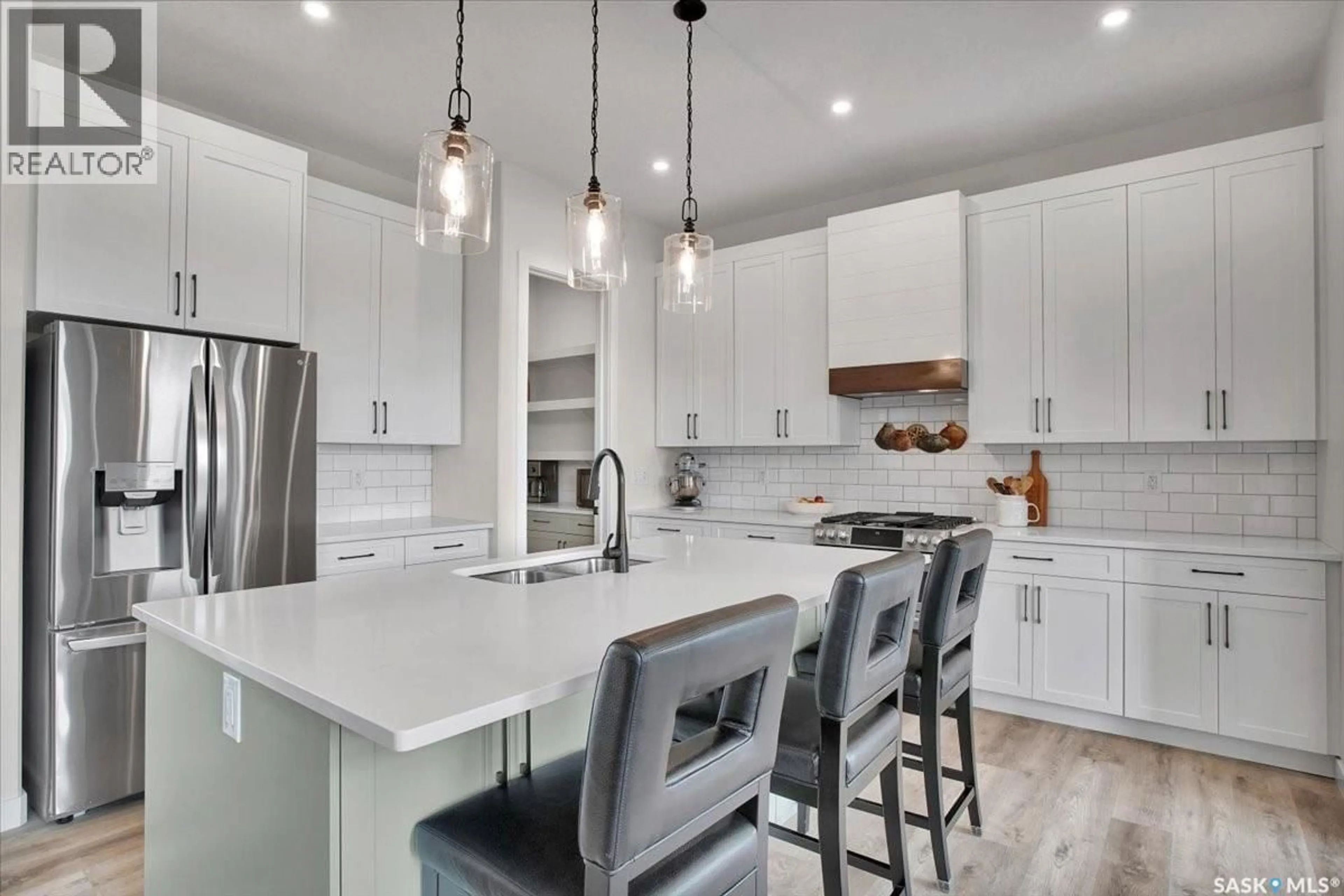 Open concept kitchen, unknown for 223 HAMM CRESCENT, Saskatoon Saskatchewan S7V0R9