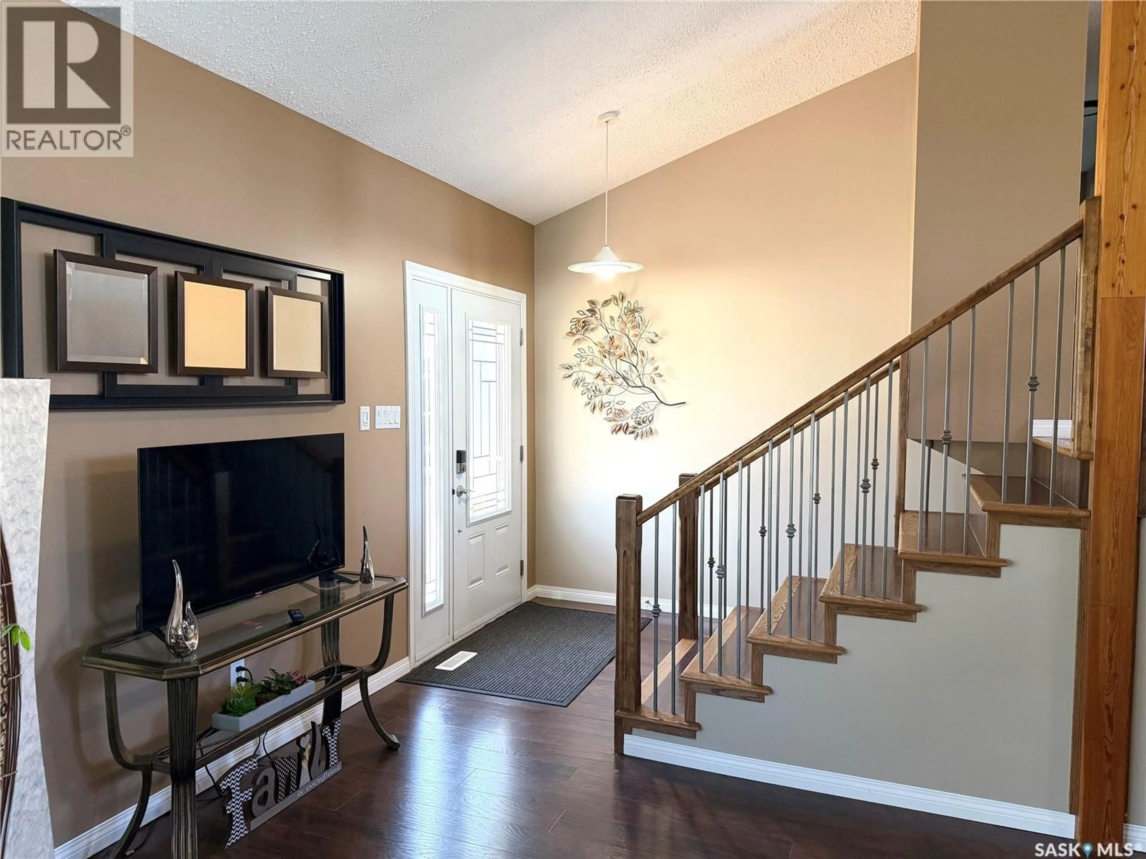 Indoor entryway for 219 4TH AVENUE, Spiritwood Saskatchewan S0J2M0