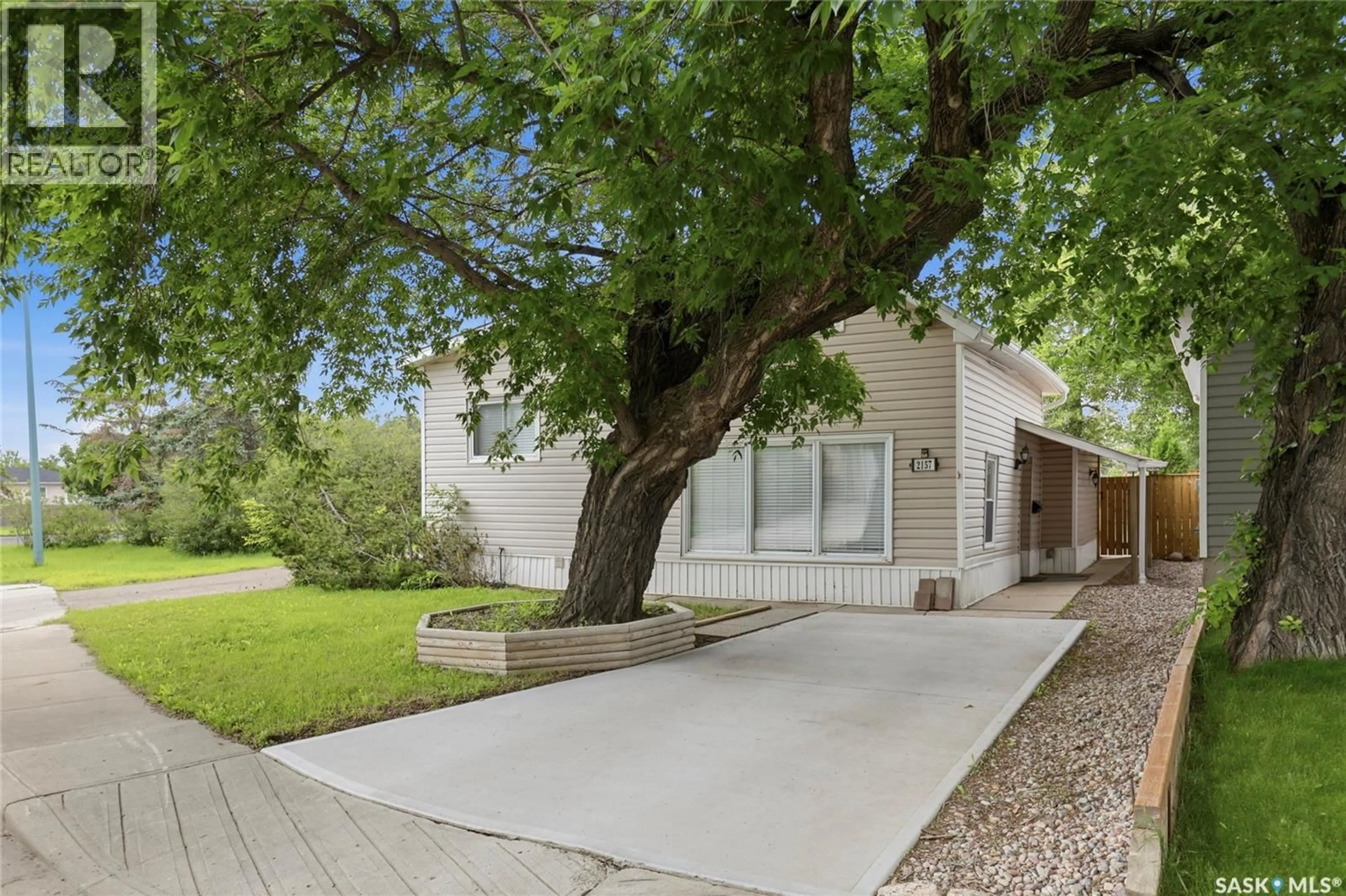 Unknown for 2157 FRANCIS STREET, Regina Saskatchewan S4N2P4