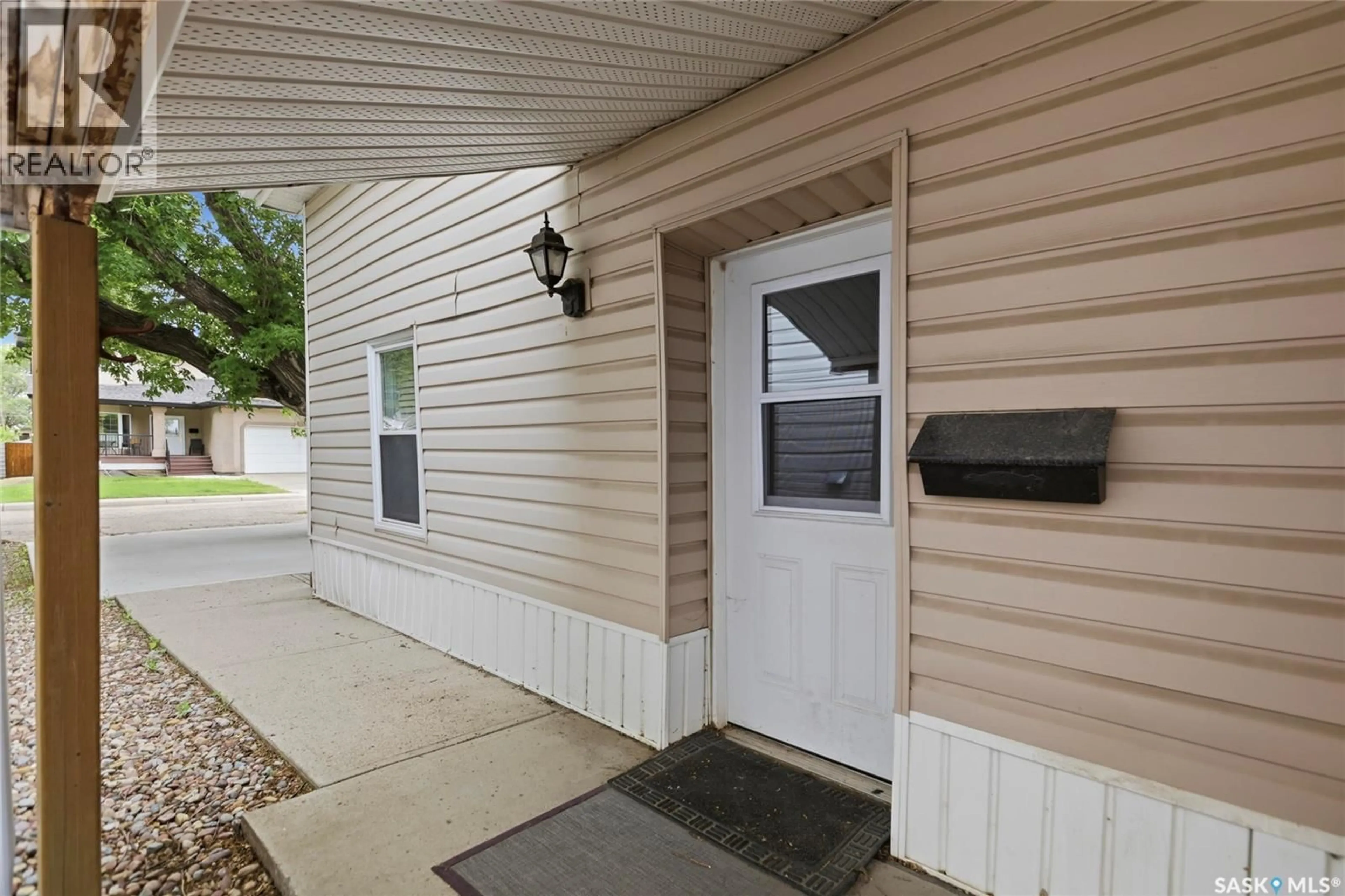 Unknown for 2157 FRANCIS STREET, Regina Saskatchewan S4N2P4