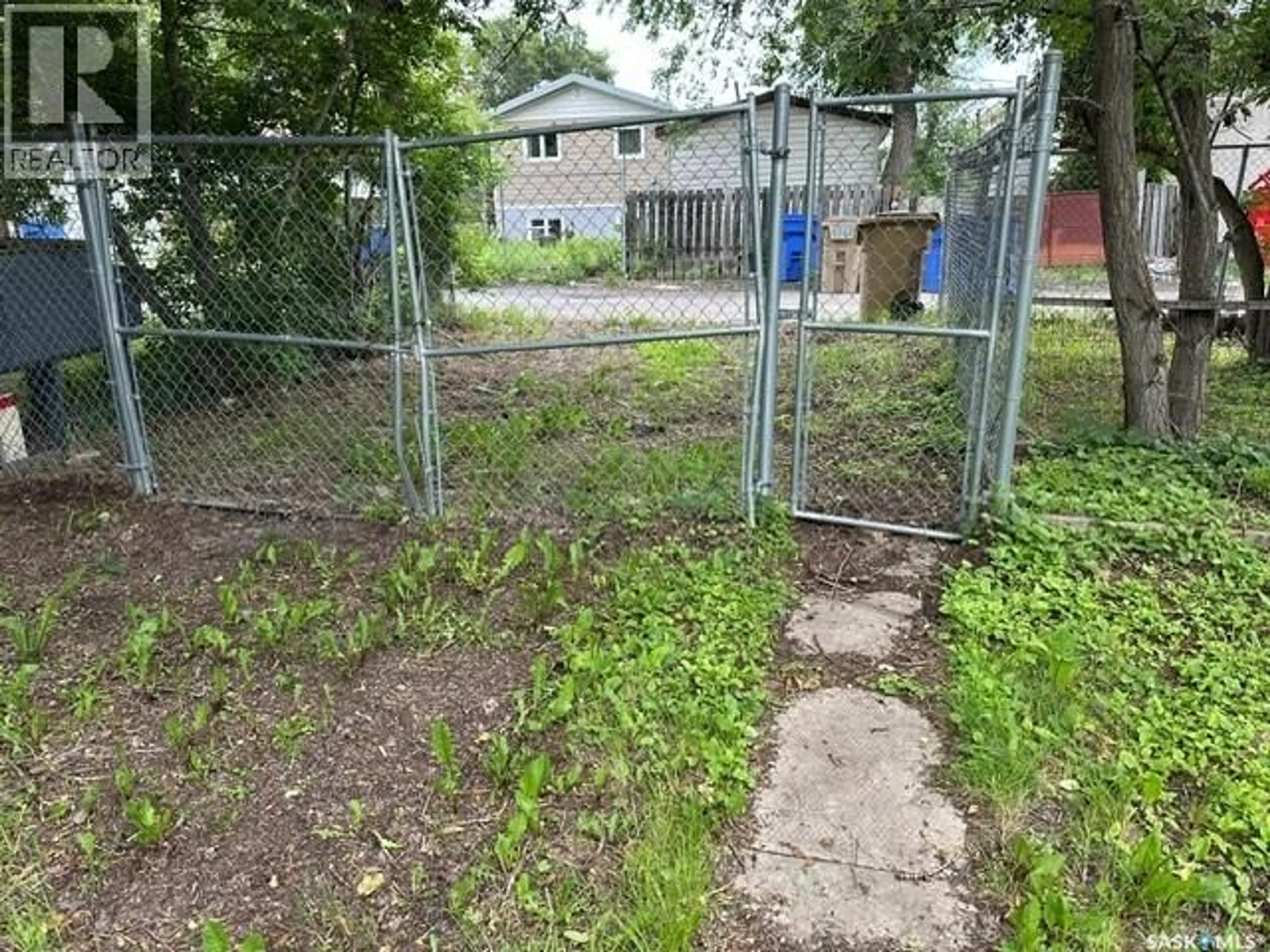 Shed for 1447 ELPHINSTONE STREET, Regina Saskatchewan S4T3M7
