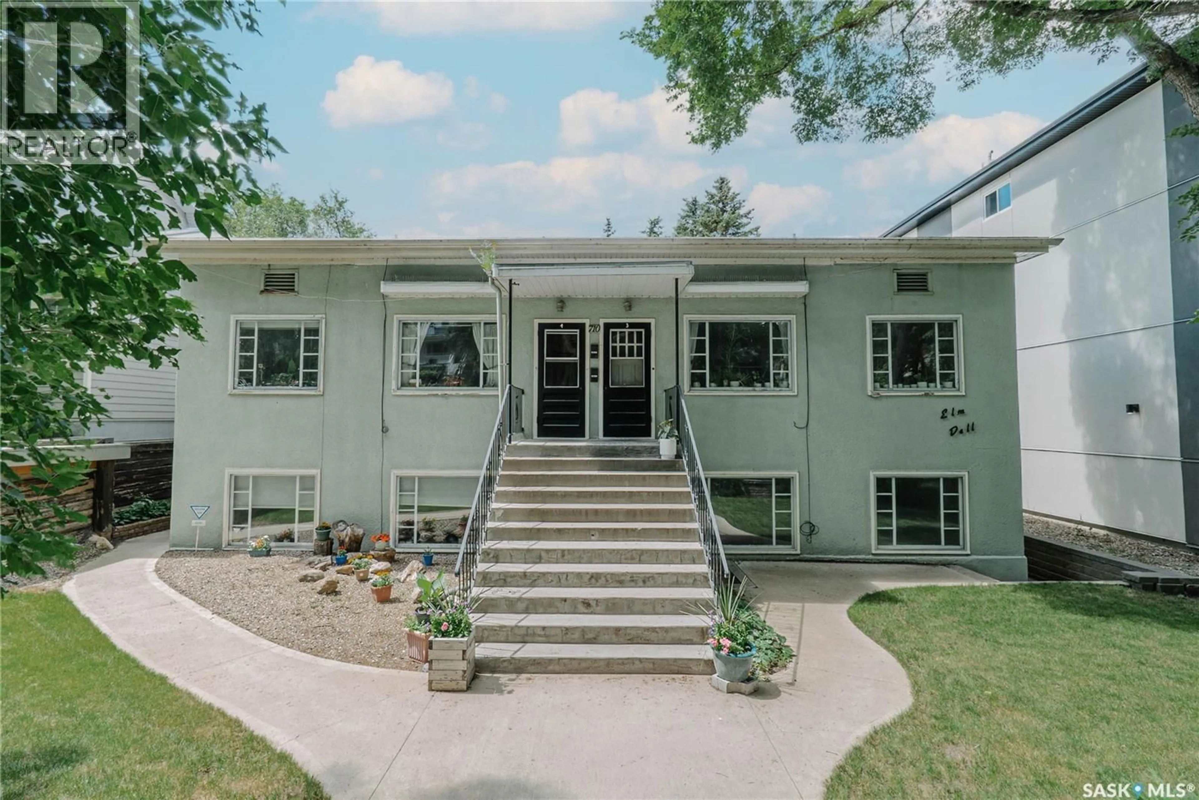 Home with vinyl exterior material, unknown for 710 MCPHERSON AVENUE, Saskatoon Saskatchewan S7N0X8