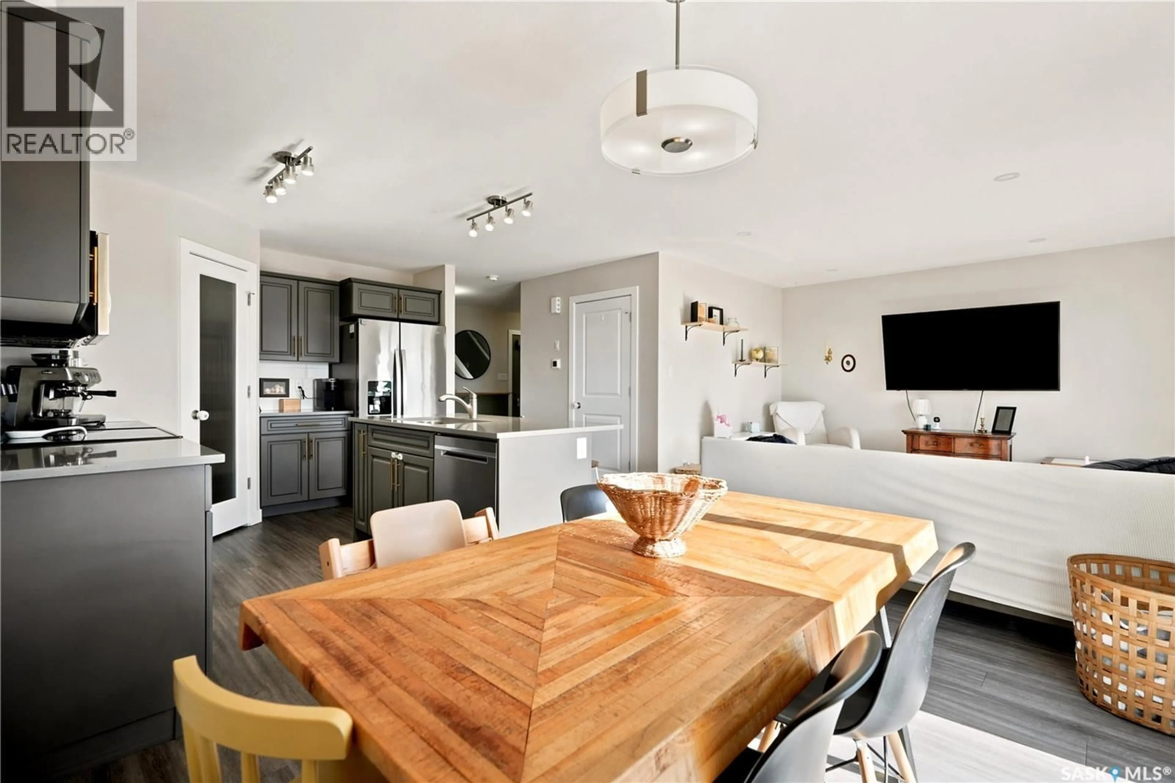 Open concept kitchen, unknown for 4180 DELHAYE WAY, Regina Saskatchewan S4W0N4