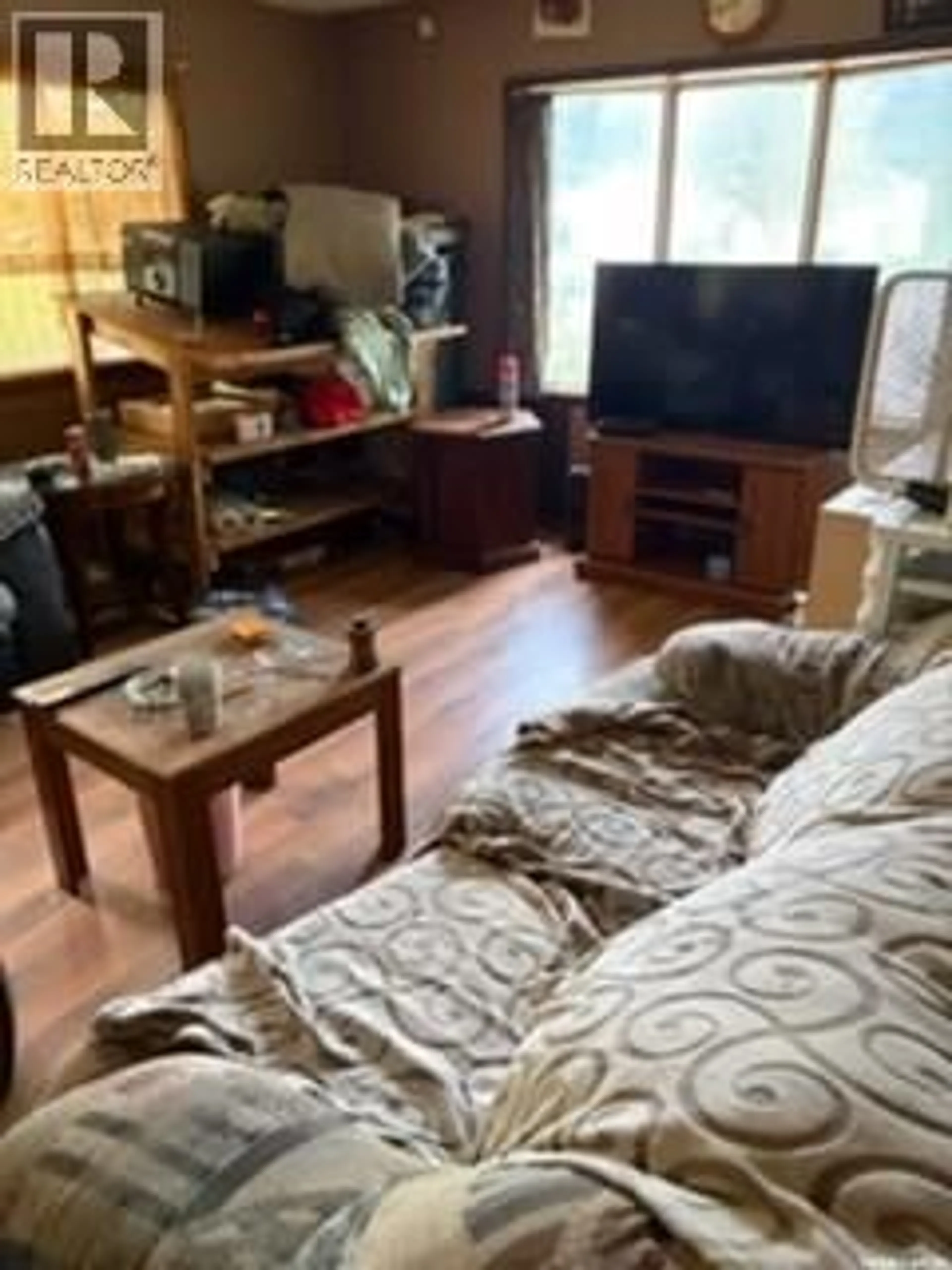 Living room with furniture, unknown for 123 LOCHRIE CRESCENT, Saskatoon Saskatchewan S7M5E3