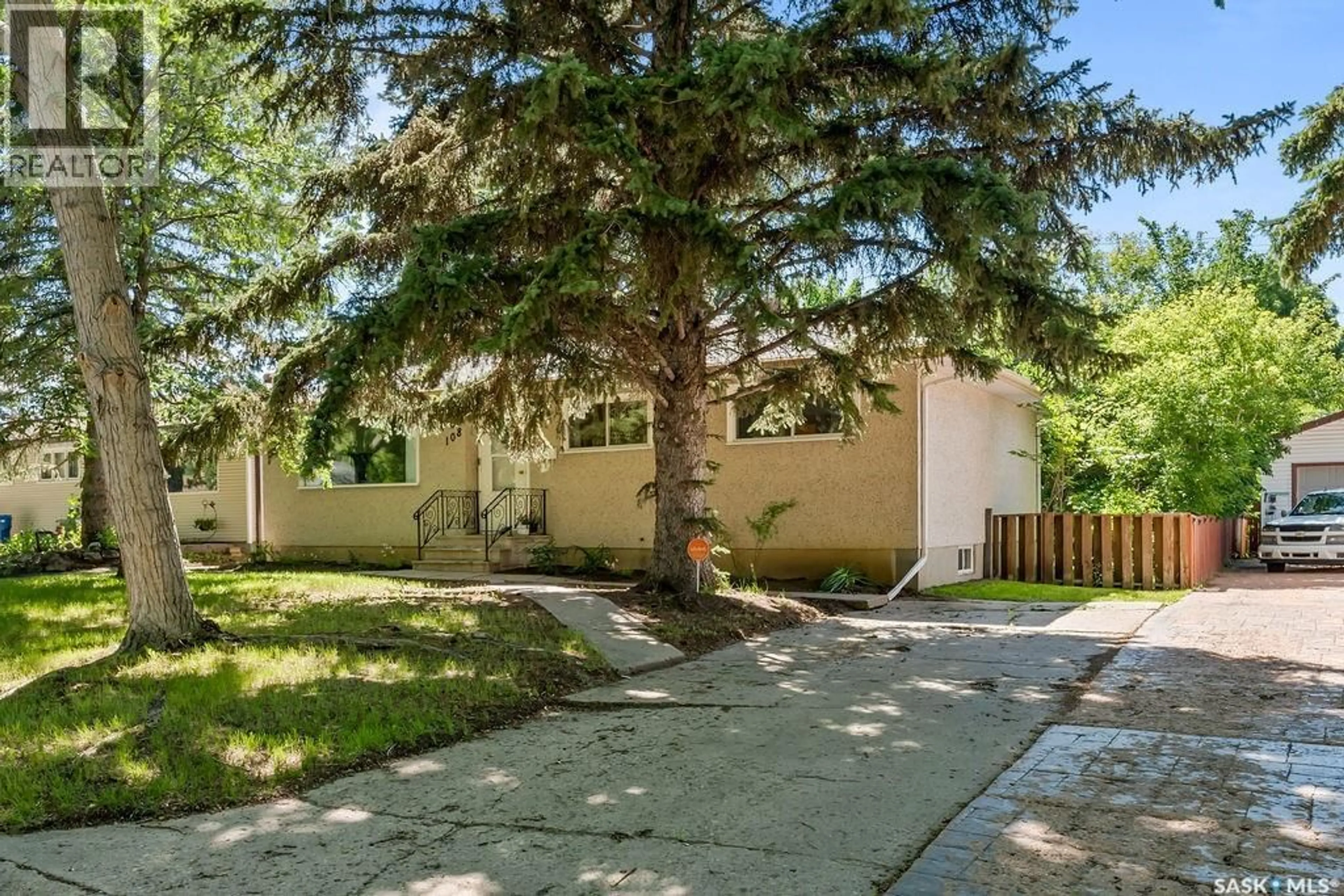 Patio, street for 108 MARSH CRESCENT, Regina Saskatchewan S4S5R6