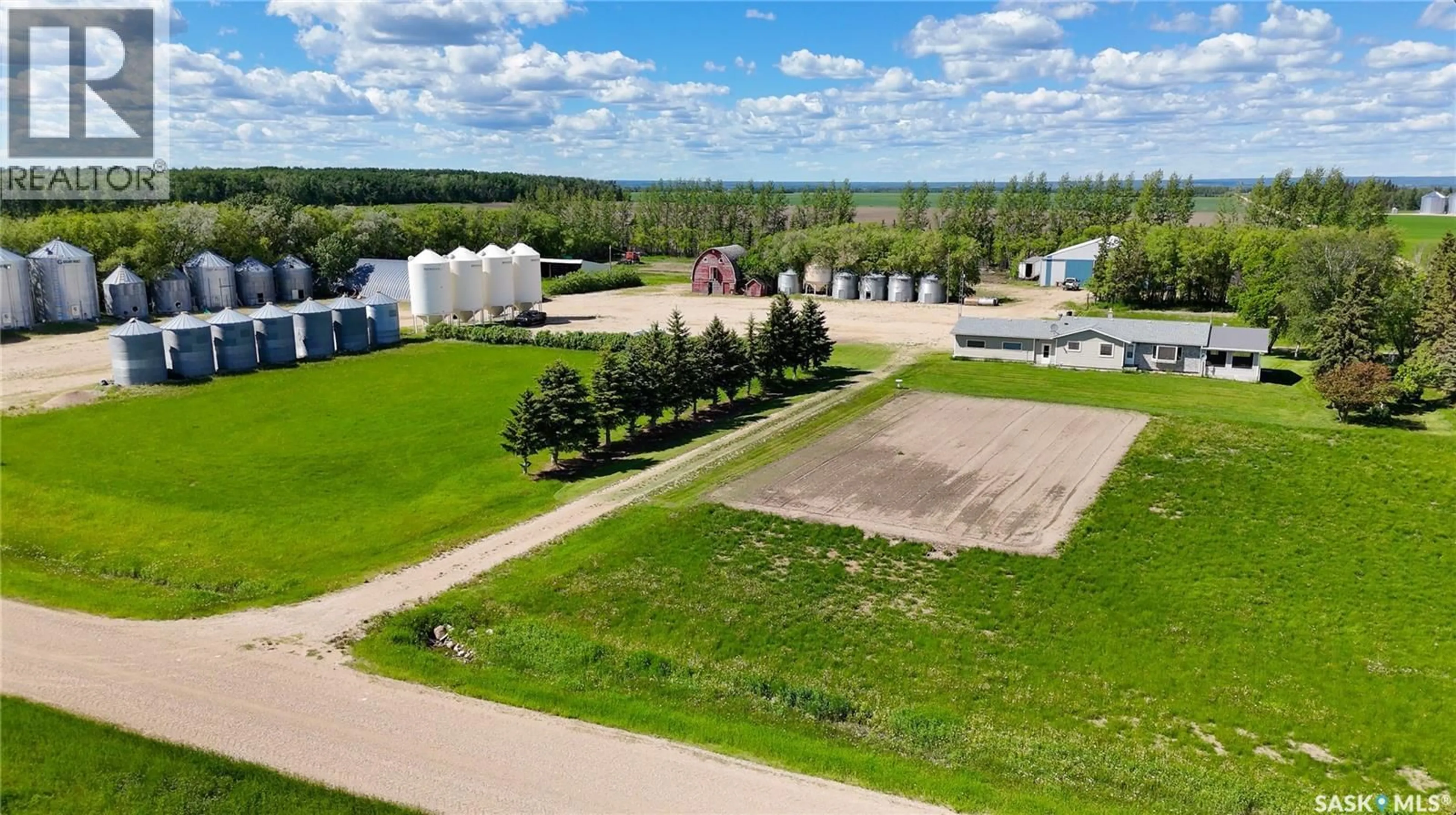 A pic from outside/outdoor area/front of a property/back of a property/a pic from drone, building for 123288824 PARCEL A SE 14-36-30-1, Livingston Rm No. 331 Saskatchewan S0A0B0
