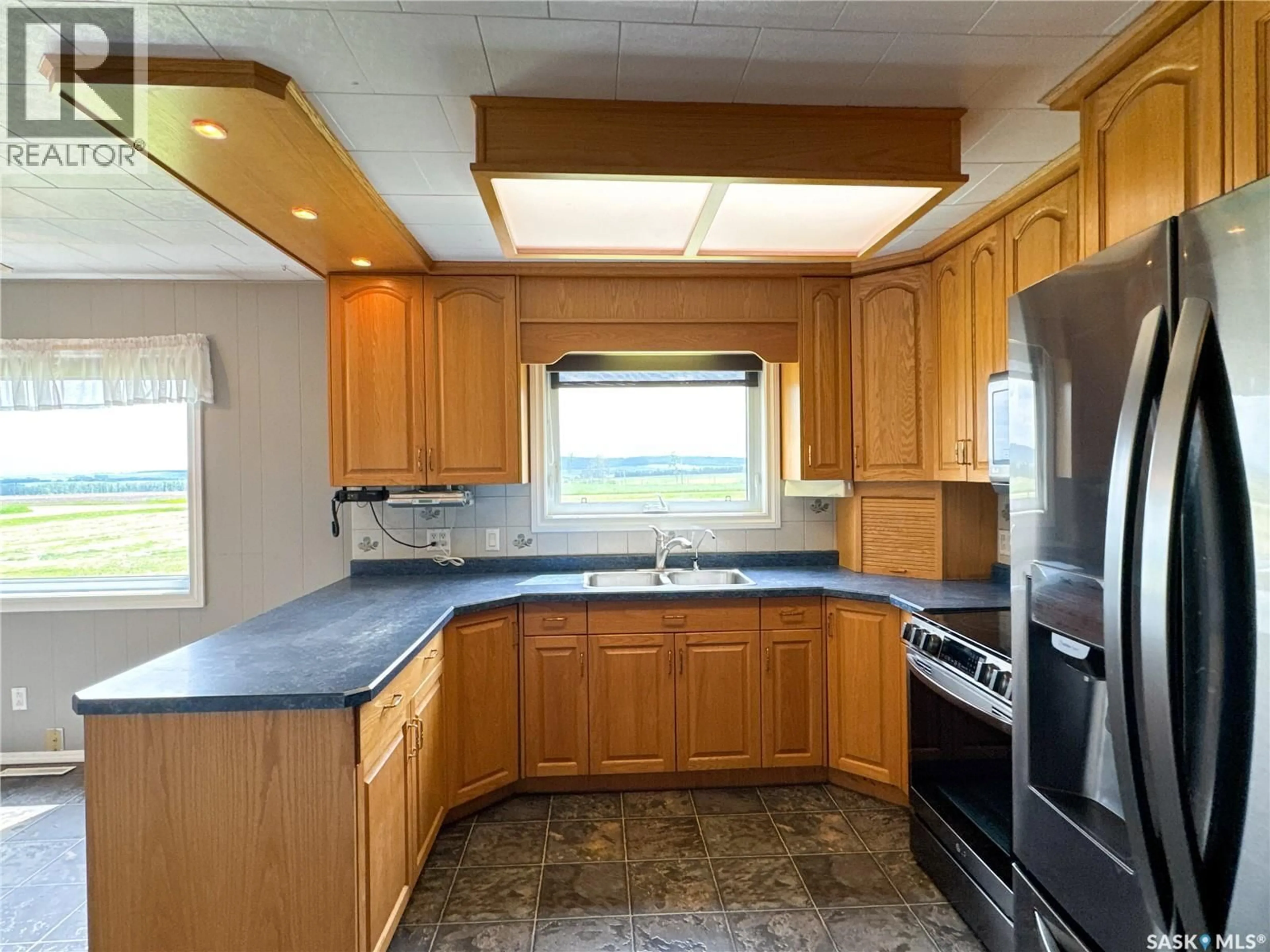 Standard kitchen, unknown for 123288824 PARCEL A SE 14-36-30-1, Livingston Rm No. 331 Saskatchewan S0A0B0