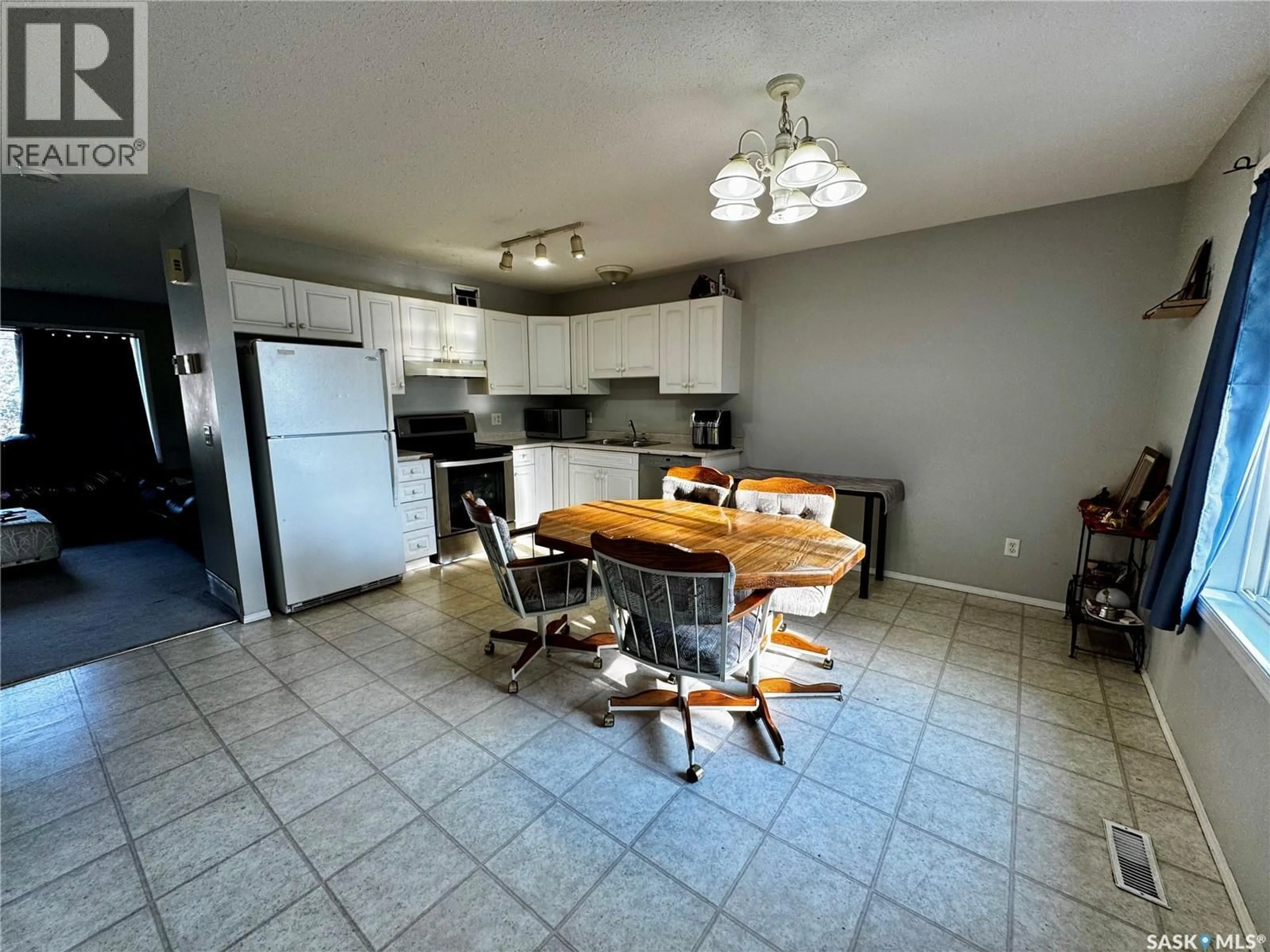 Unknown for 115th E - 2 95 STREET, Saskatoon Saskatchewan S7N2E1
