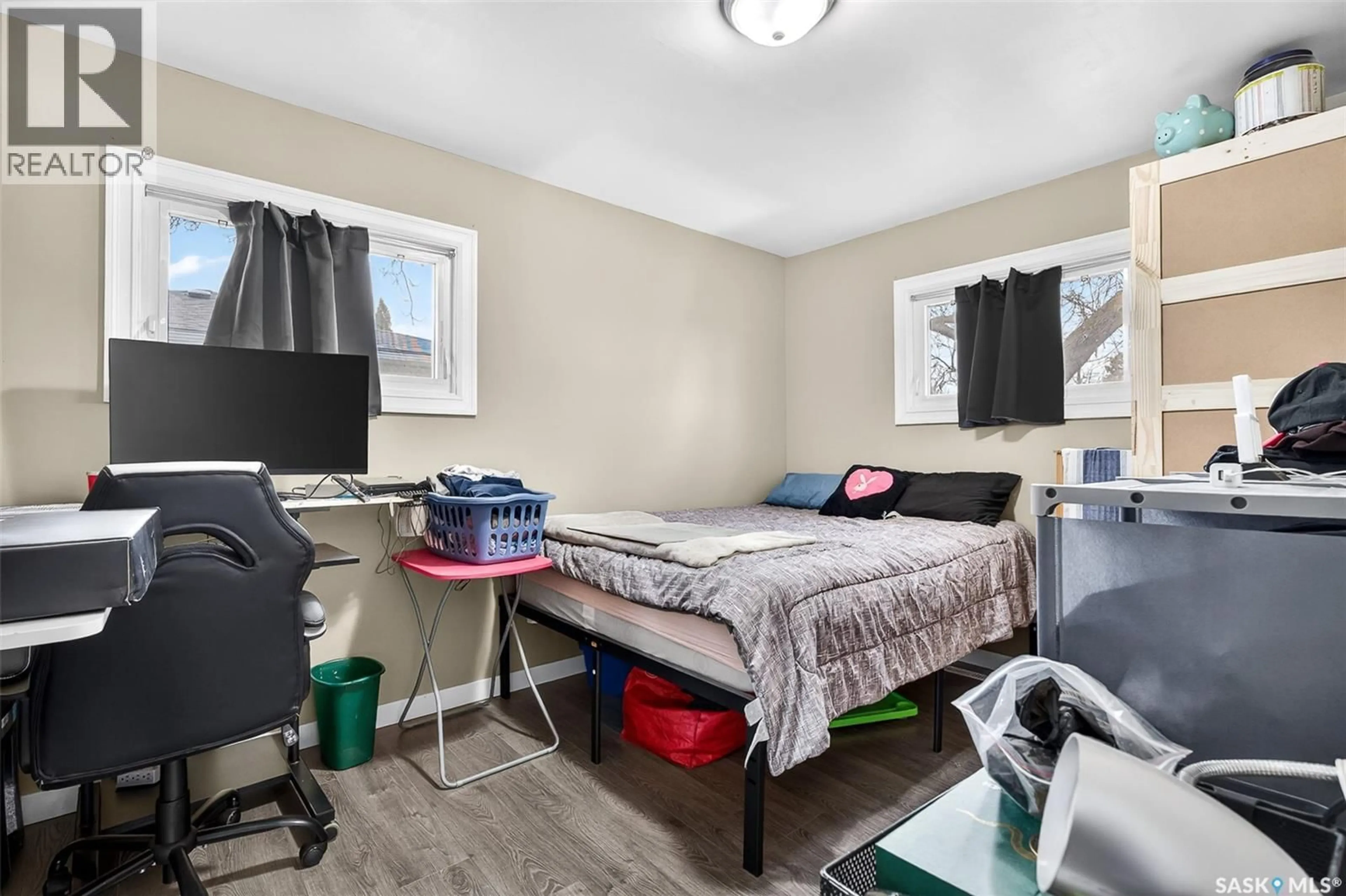 A pic of a room for 1154 CARIBOU STREET, Moose Jaw Saskatchewan S6H2B5