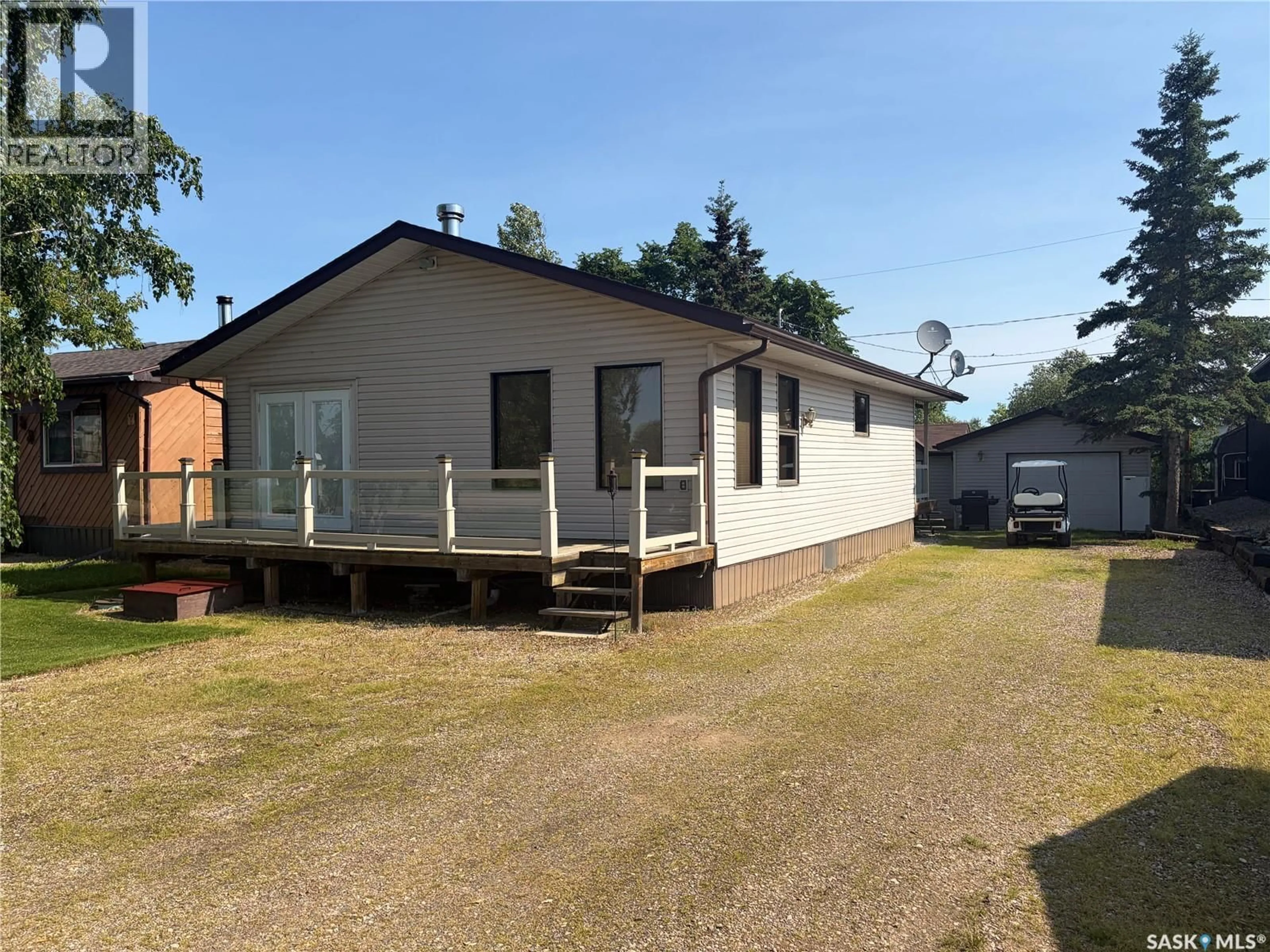 A pic from outside/outdoor area/front of a property/back of a property/a pic from drone, building for 19 DELARONDE RESORT, Delaronde Lake Saskatchewan S0J0E0